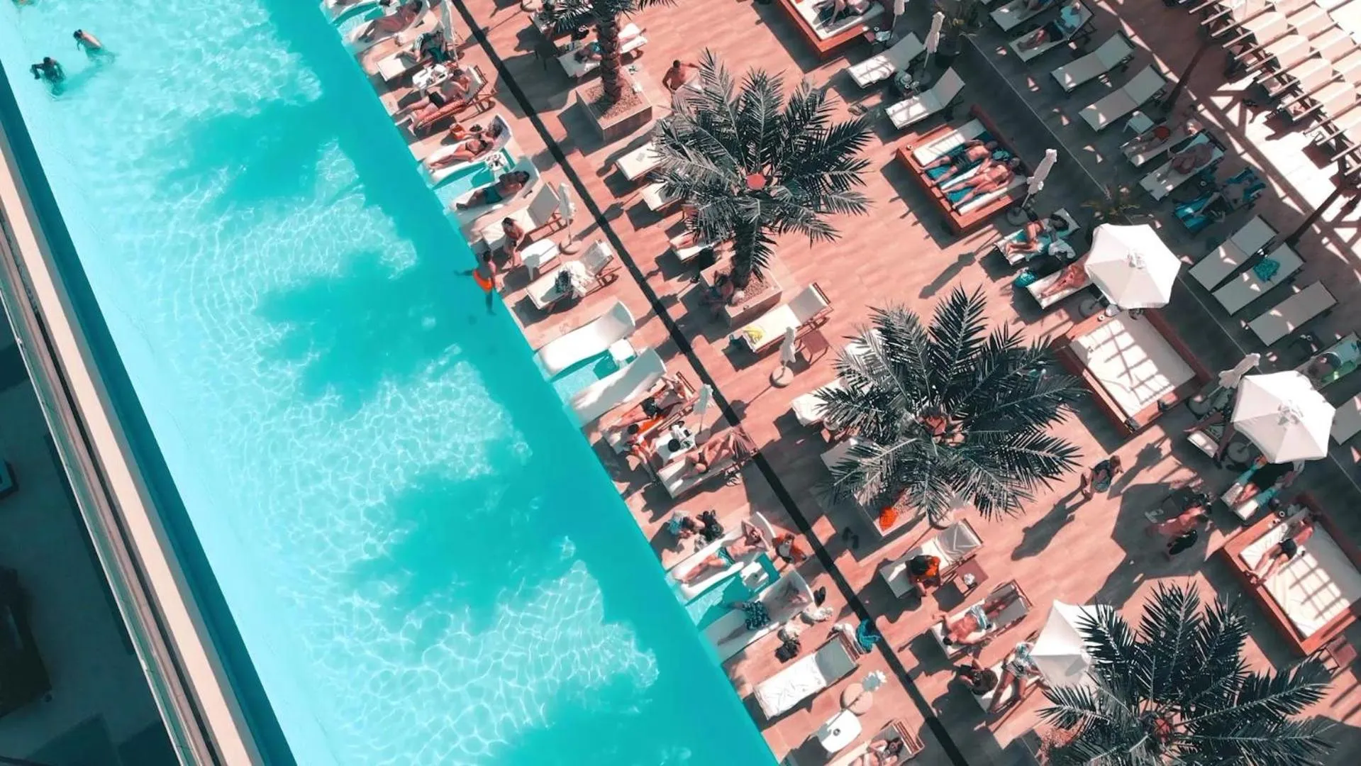 Summer in International Hotel Casino & Tower Suites