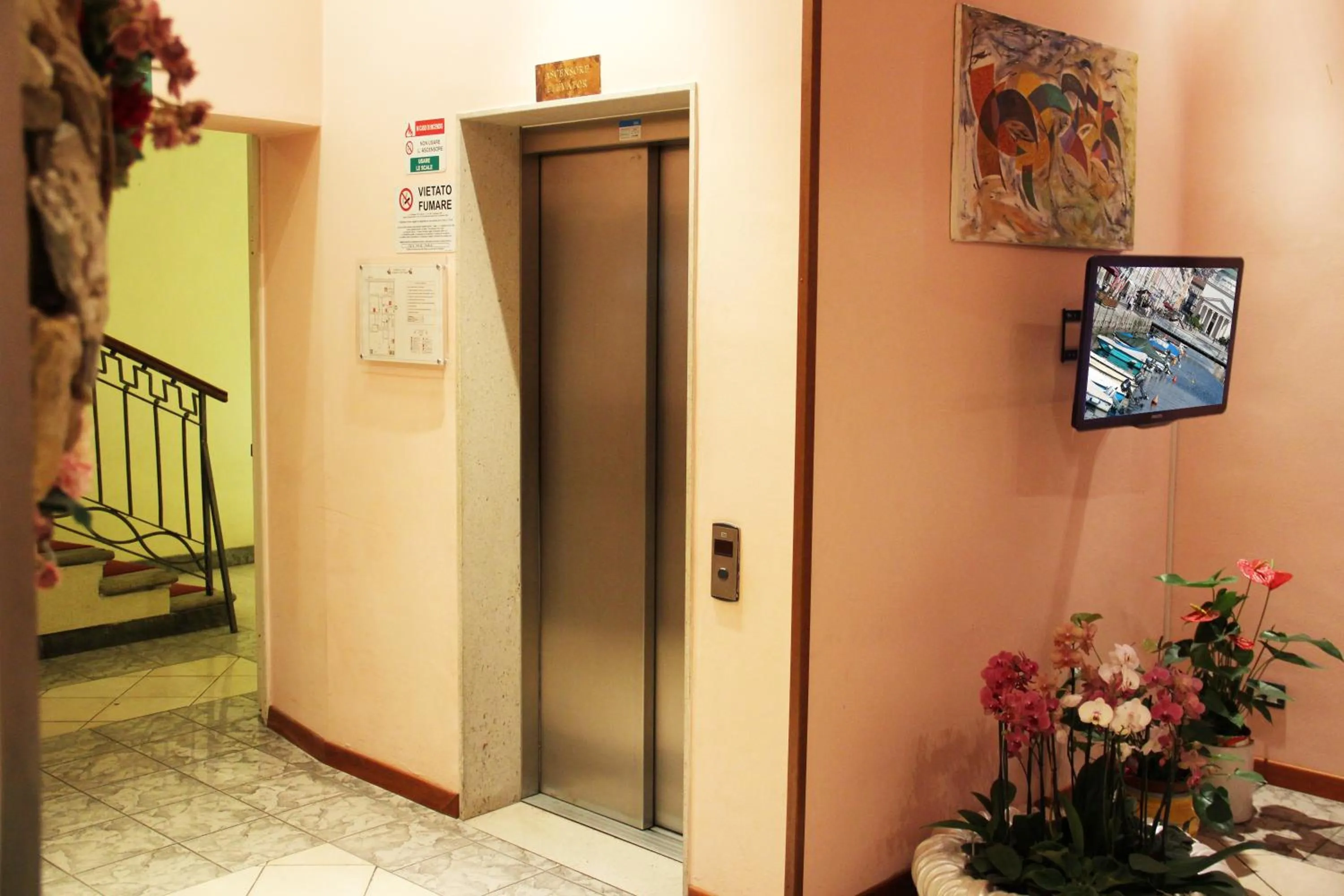 Communal lounge/ TV room in Albergo Al Viale