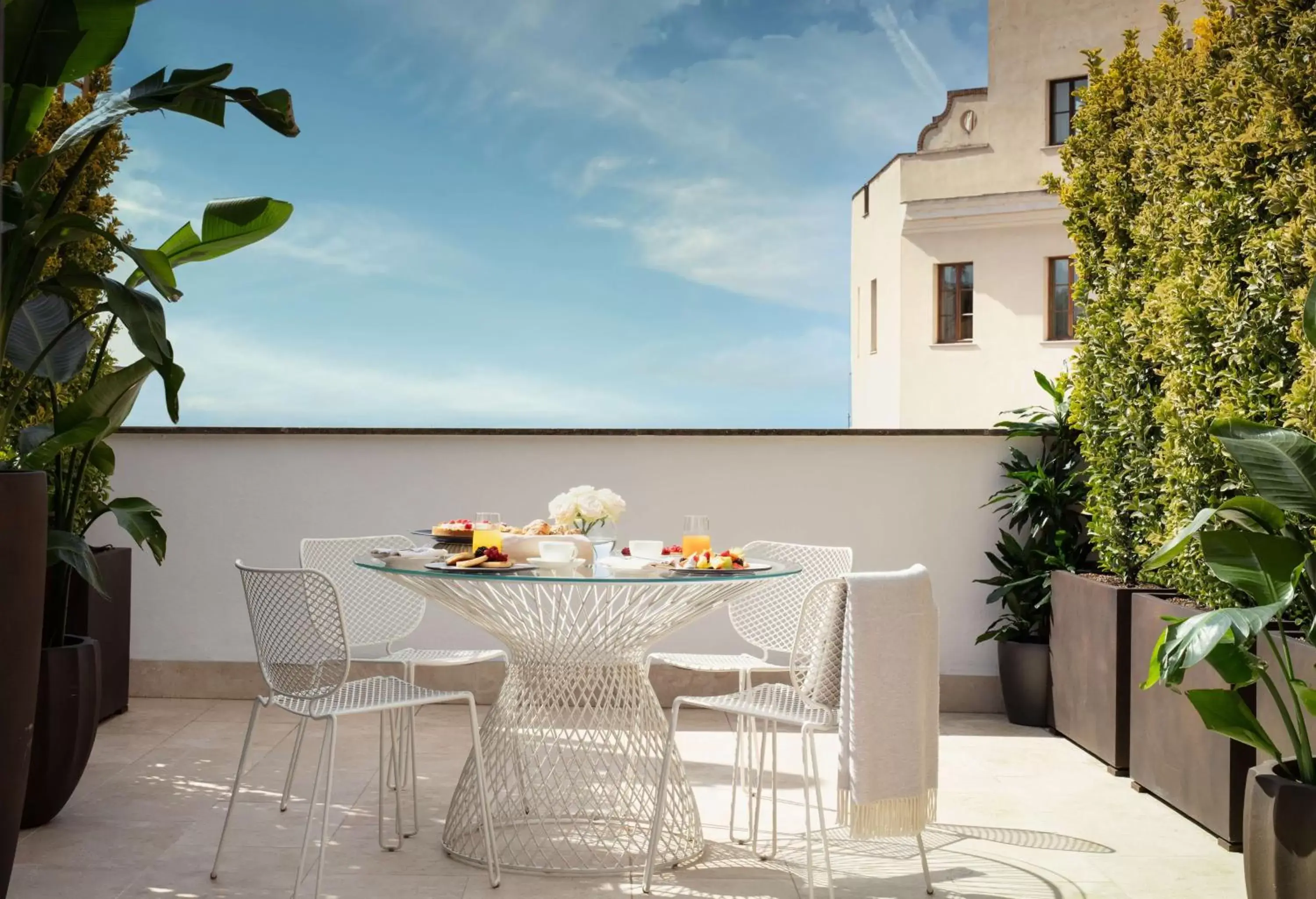 Bedroom, Balcony/Terrace in Anantara Palazzo Naiadi Rome Hotel - A Leading Hotel of the World