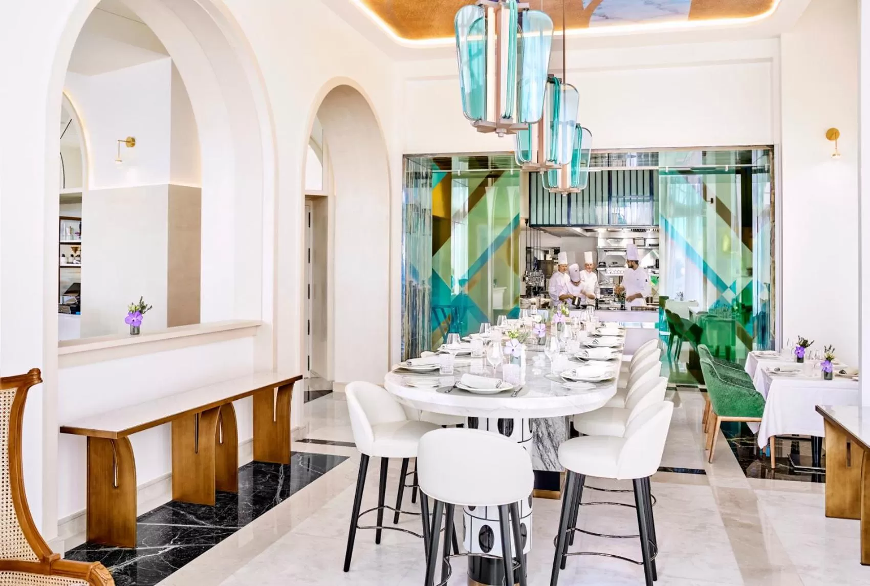 Restaurant/places to eat in Carlton Cannes, a Regent Hotel