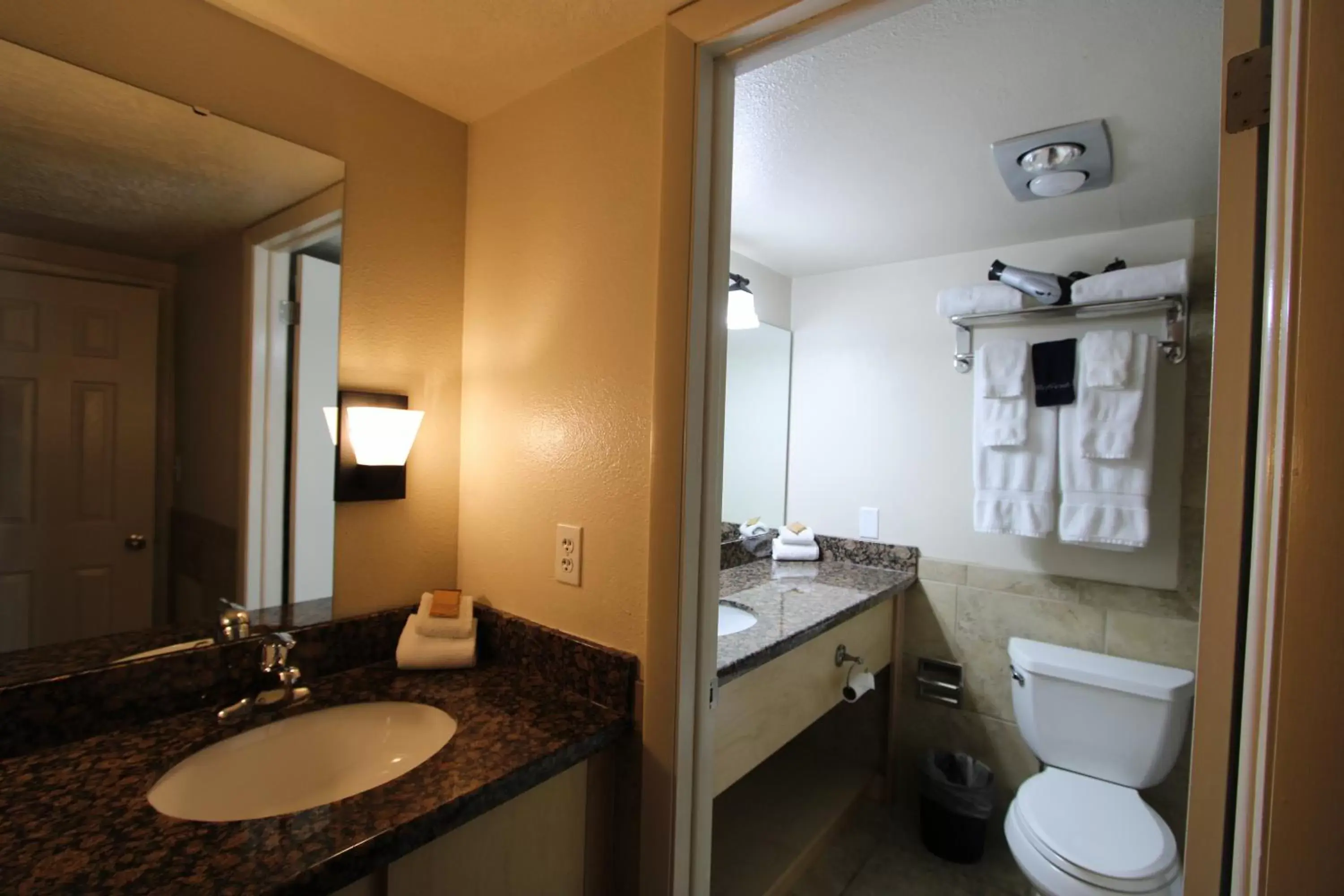 Bathroom in Dinosaur Inn & Suites