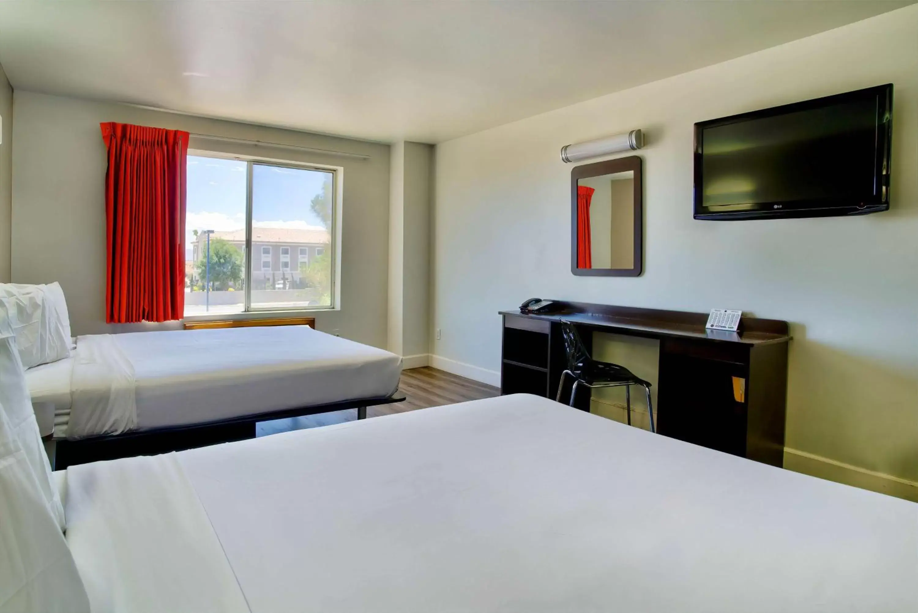 Bedroom, Bed in Motel 6-Hesperia, CA - West Main Street I-15