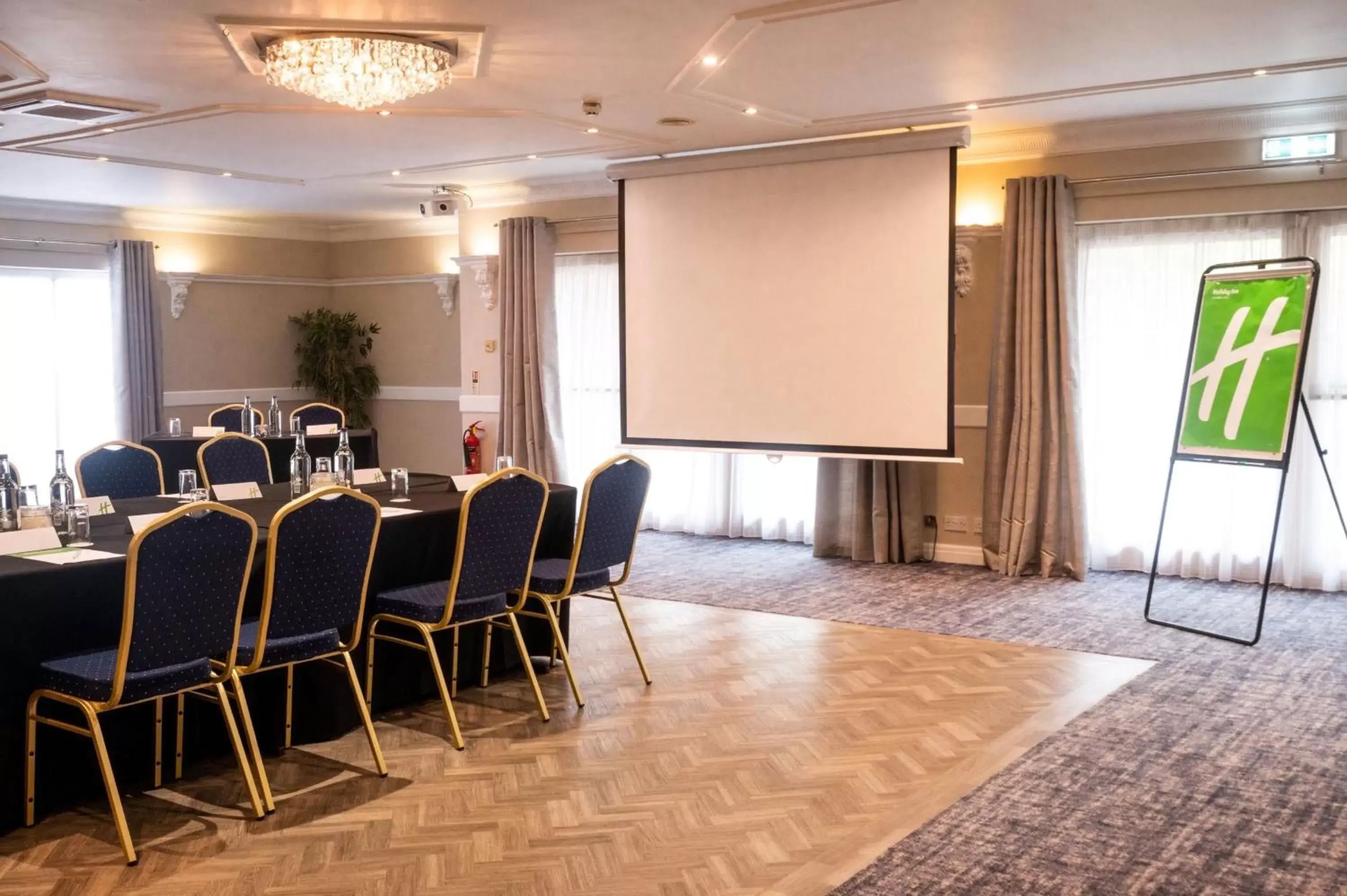 Meeting/conference room in Holiday Inn A55 Chester West, an IHG Hotel