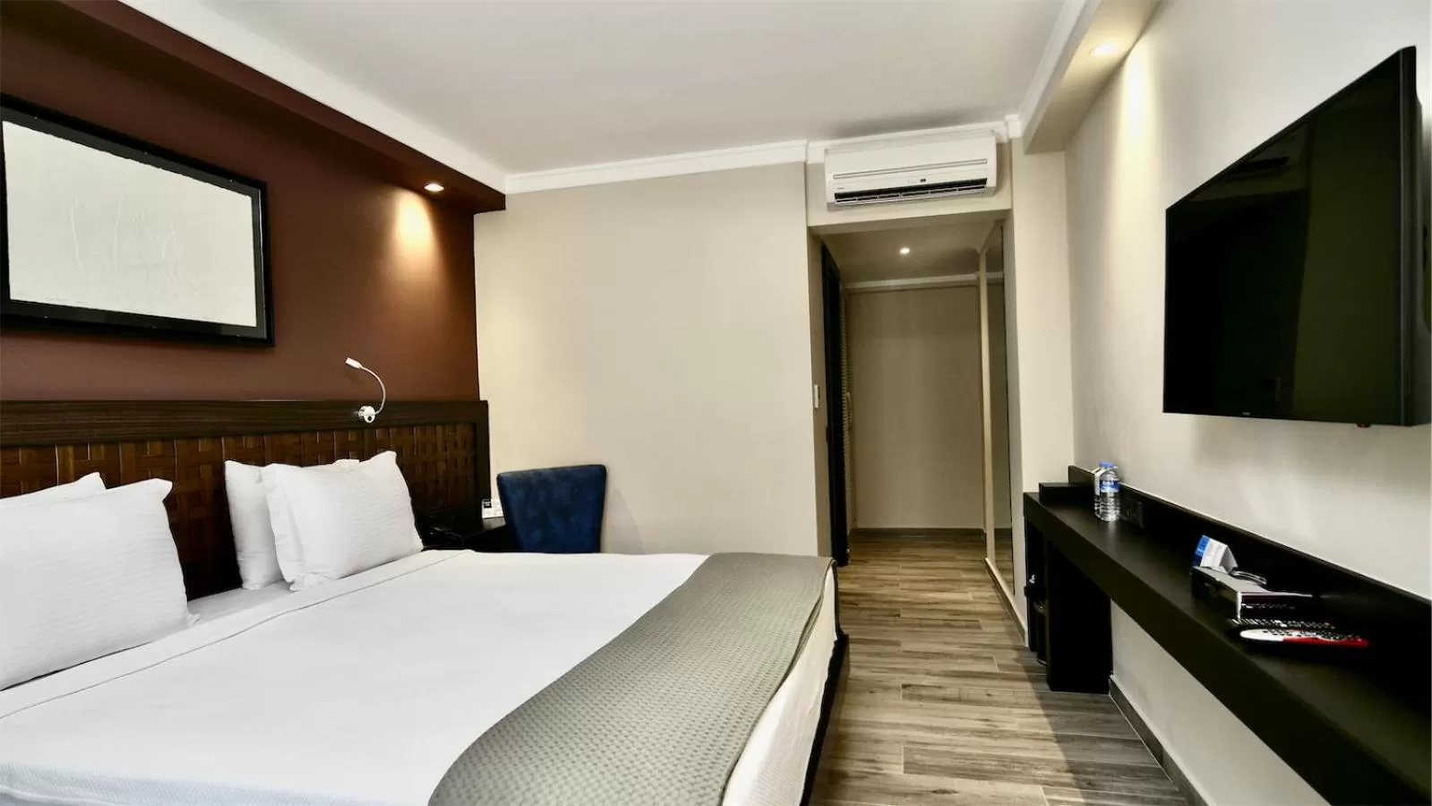 Photo of the whole room, Bed in Resa Hotel Göcek