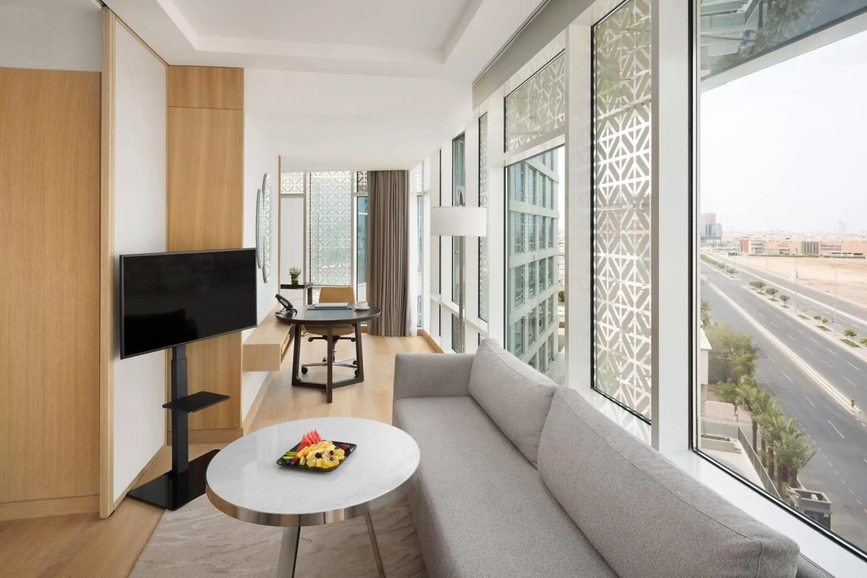 Bathroom, Seating Area in Crowne Plaza - Jeddah Al Salam, an IHG Hotel