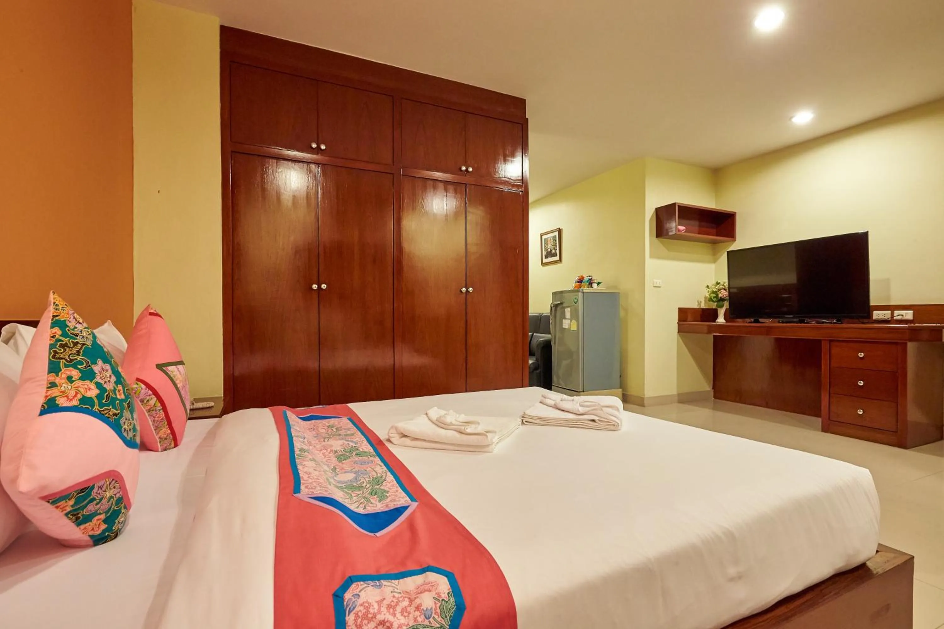 Photo of the whole room, Bed in Sivalai Place