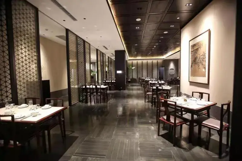 Restaurant/Places to Eat in Poly Plaza Hotel