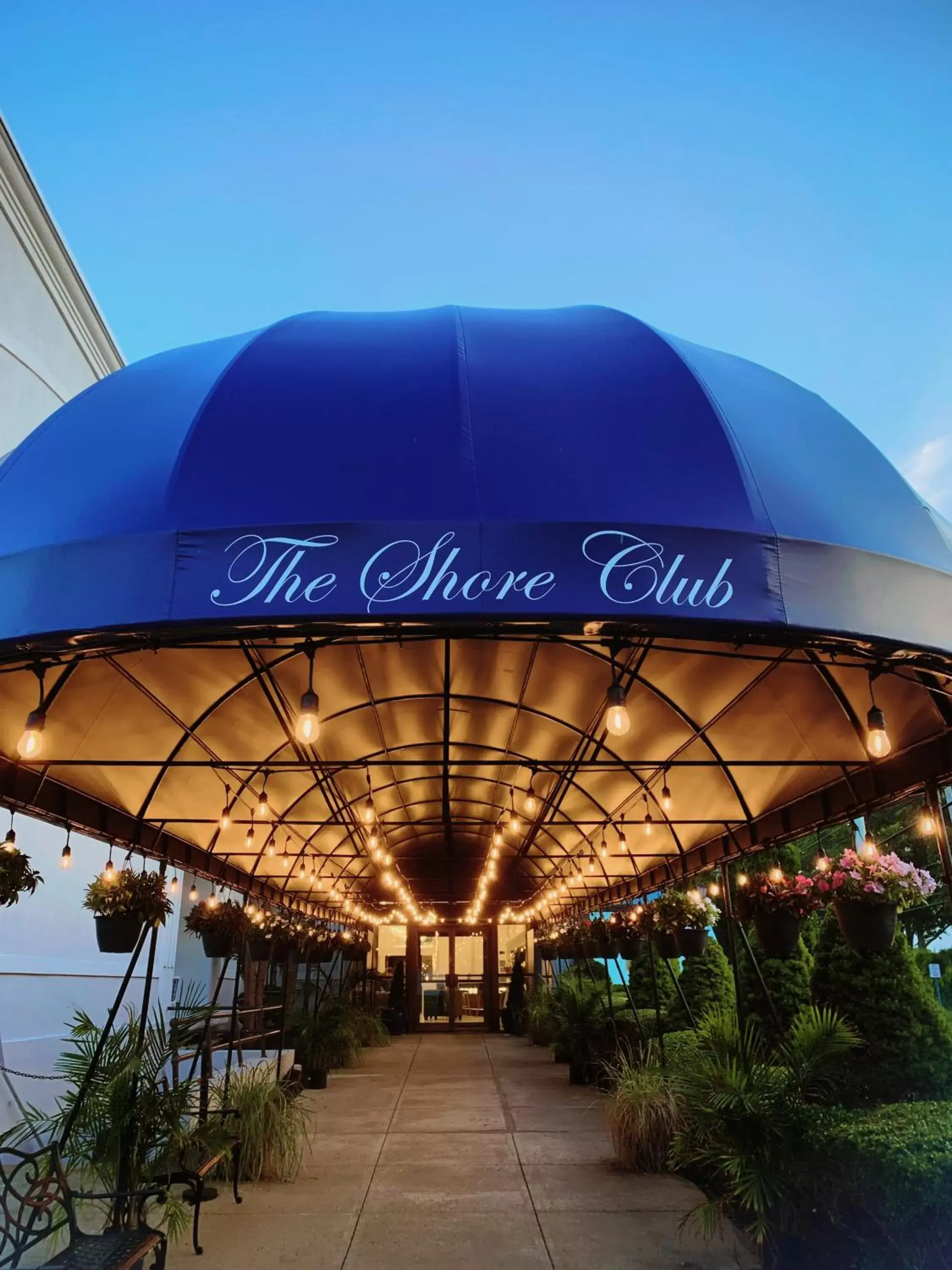 Facade/entrance in The Shore Club