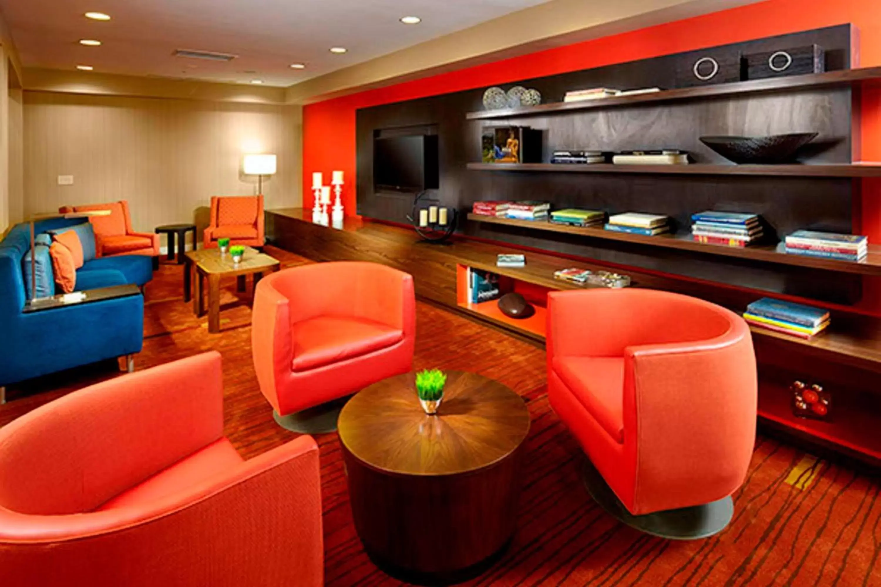 Lobby or reception, Lounge/Bar in Courtyard by Marriott Akron Stow