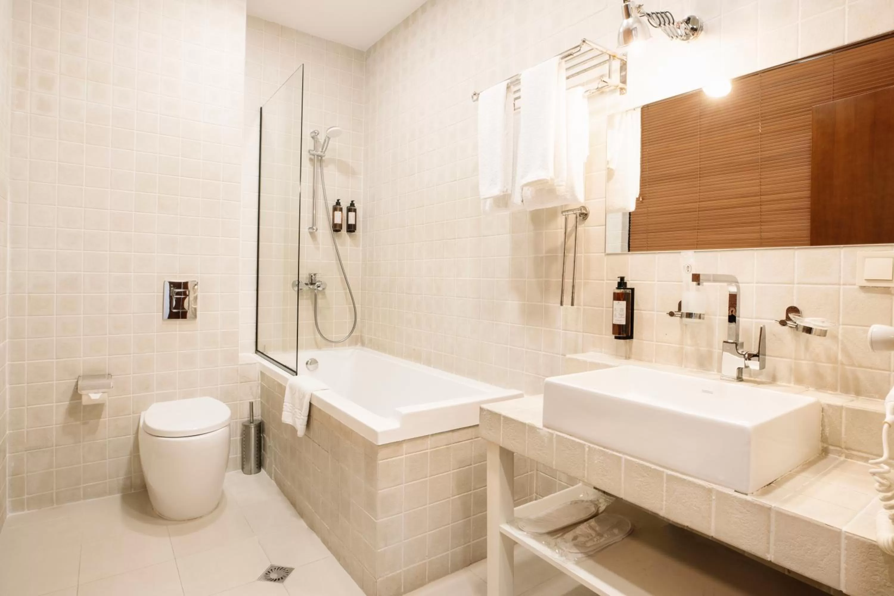 Shower in Citadel Narikala Hotel