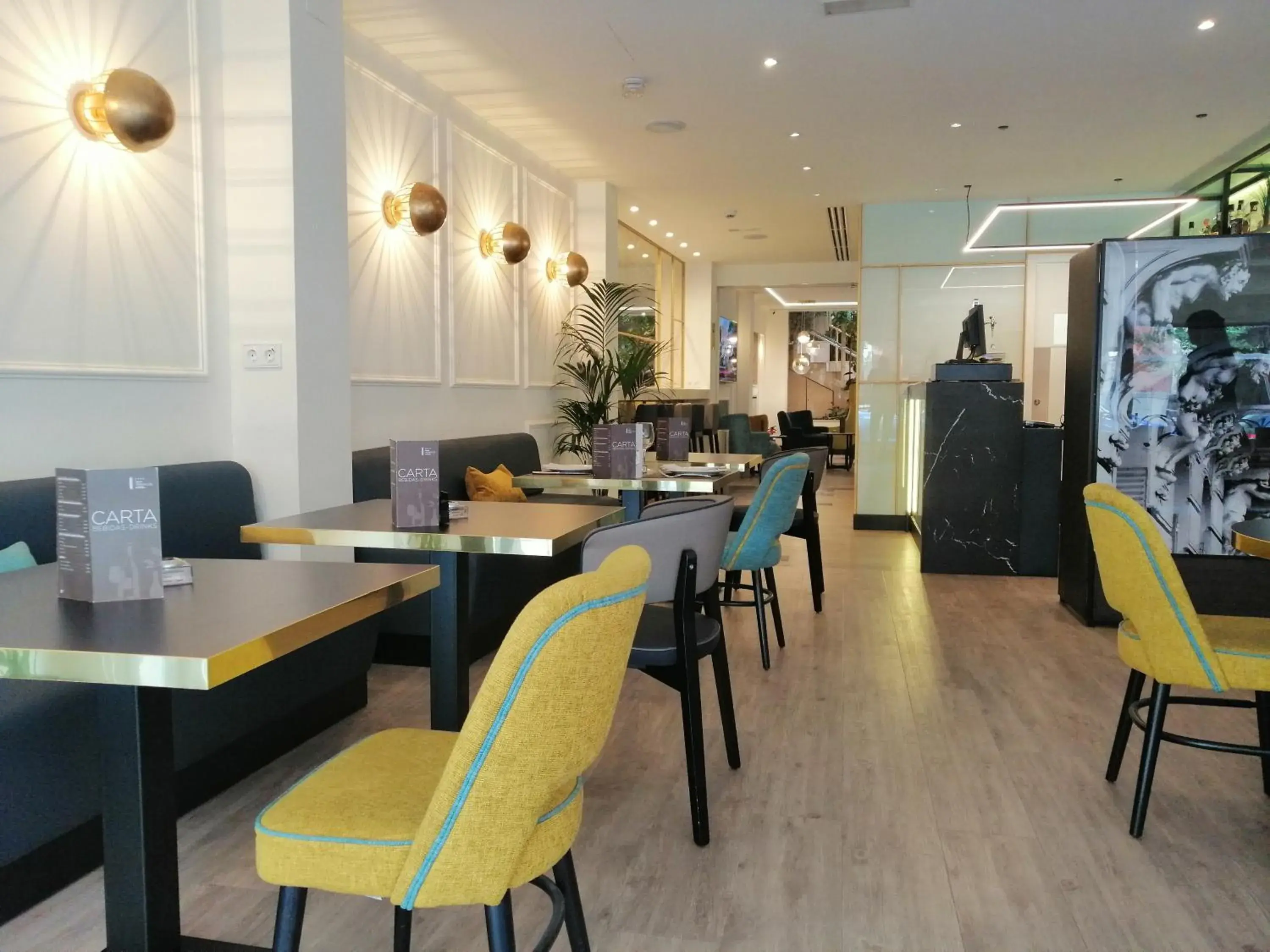 Restaurant/places to eat in Gran Versalles Restaurant/places to eat in Gran Versalles