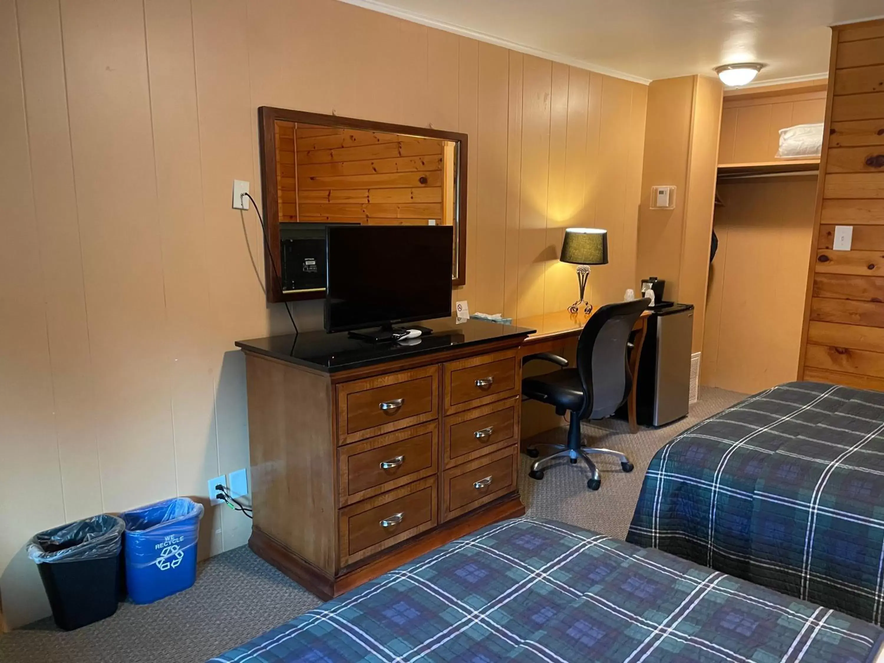 TV/Entertainment Center in Northern Lights Lodge