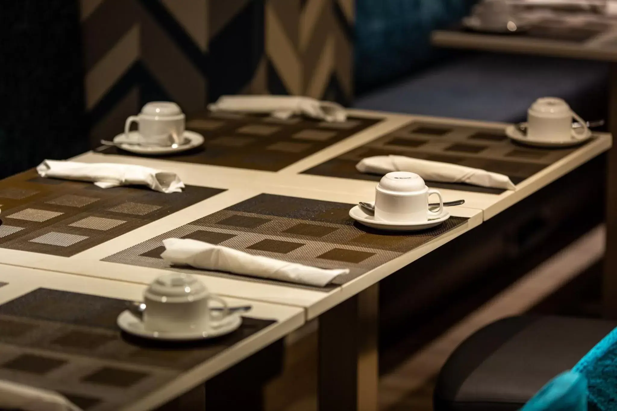 Restaurant/places to eat in Holiday Inn Toronto Downtown Centre by IHG Restaurant/places to eat in Holiday Inn Toronto Downtown Centre by IHG