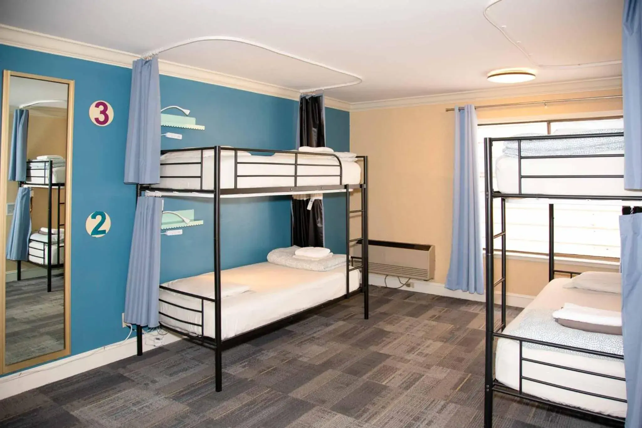 bunk bed, Bed in Samesun San Francisco bunk bed, Bed in Samesun San Francisco