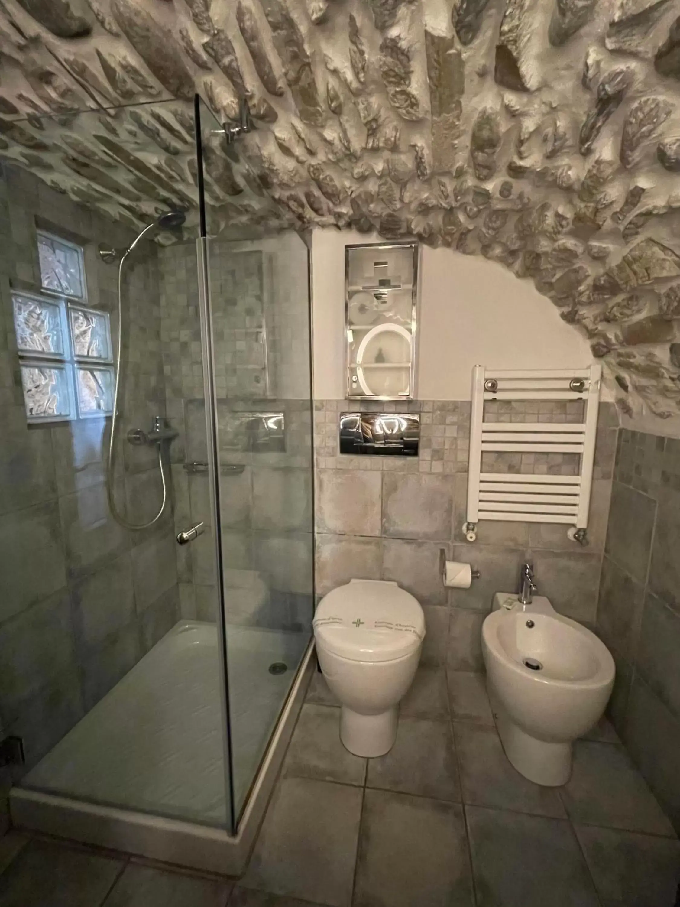 Shower, Bathroom in Talking Stones