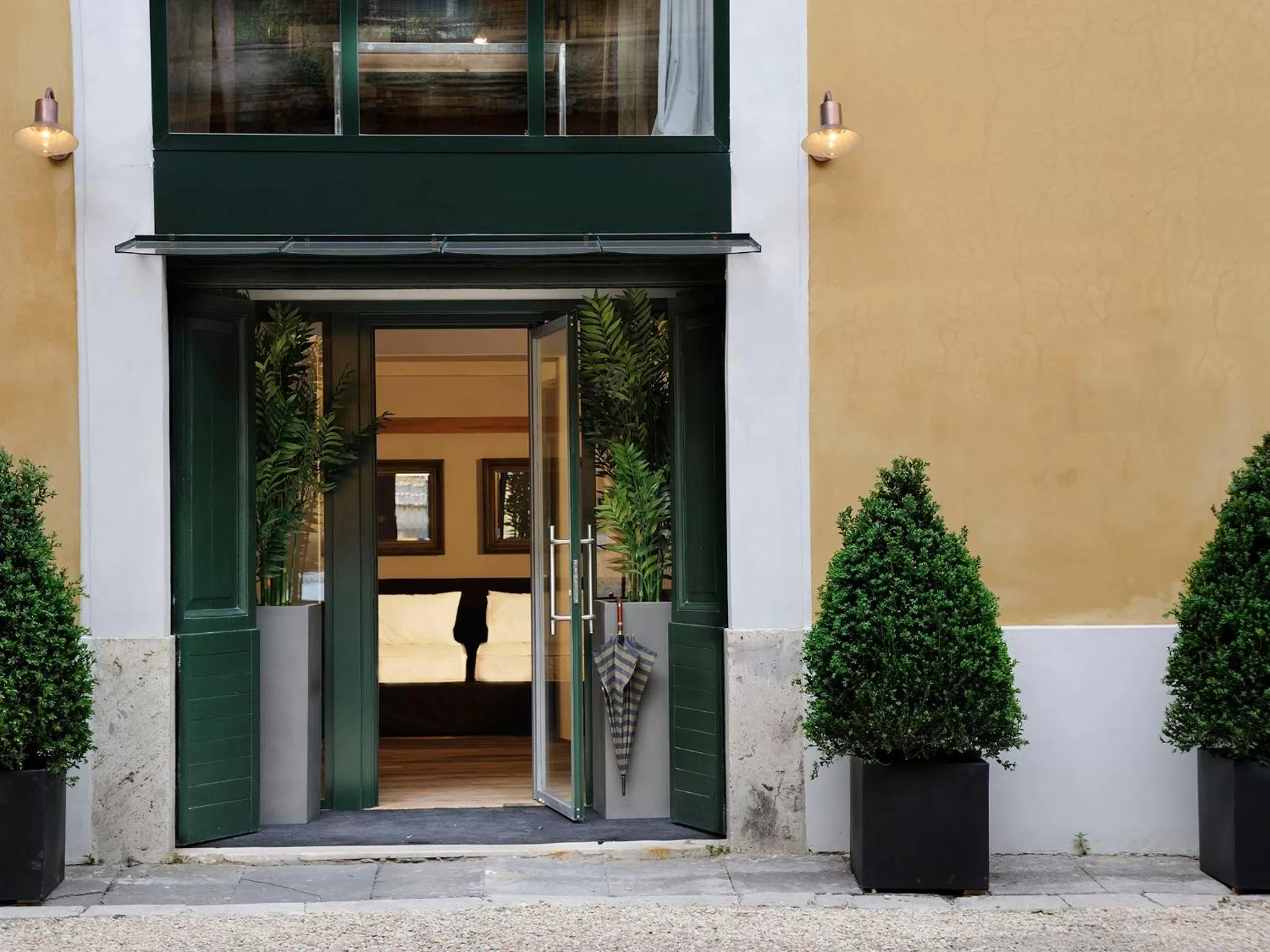 Facade/entrance in Margutta 54 Luxury Suites