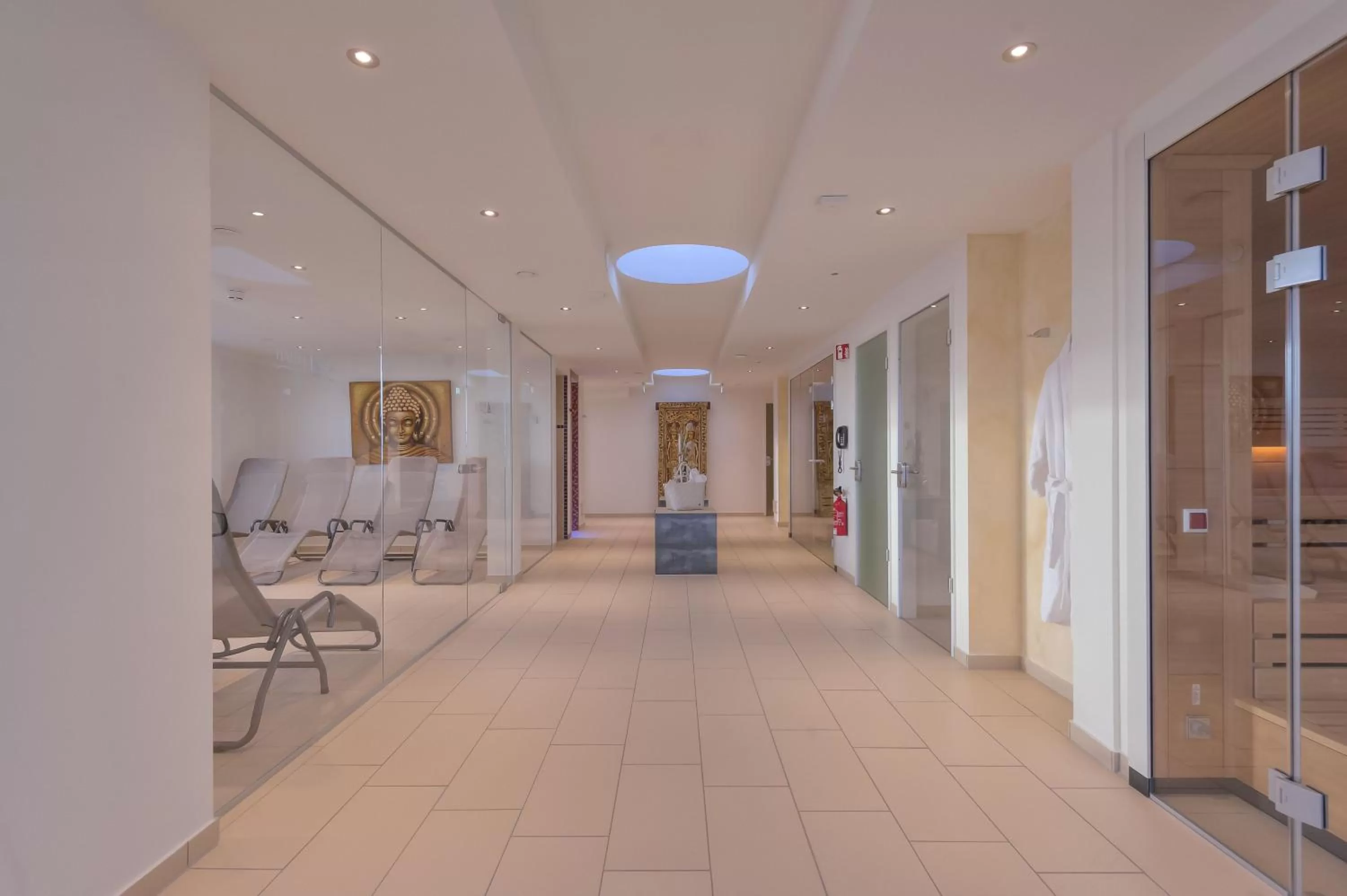 Communal lounge/ TV room in Hotel Hafen Büsum