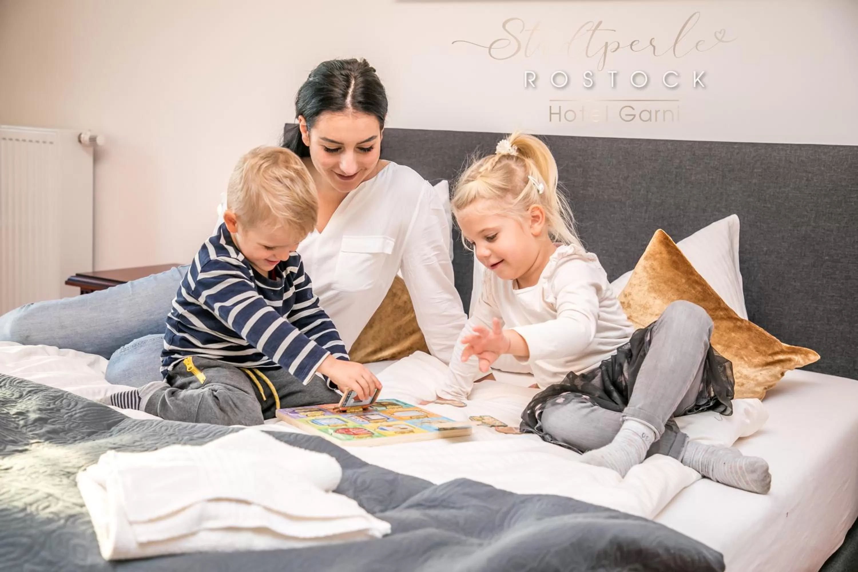 children, Bed in Stadtperle Rostock