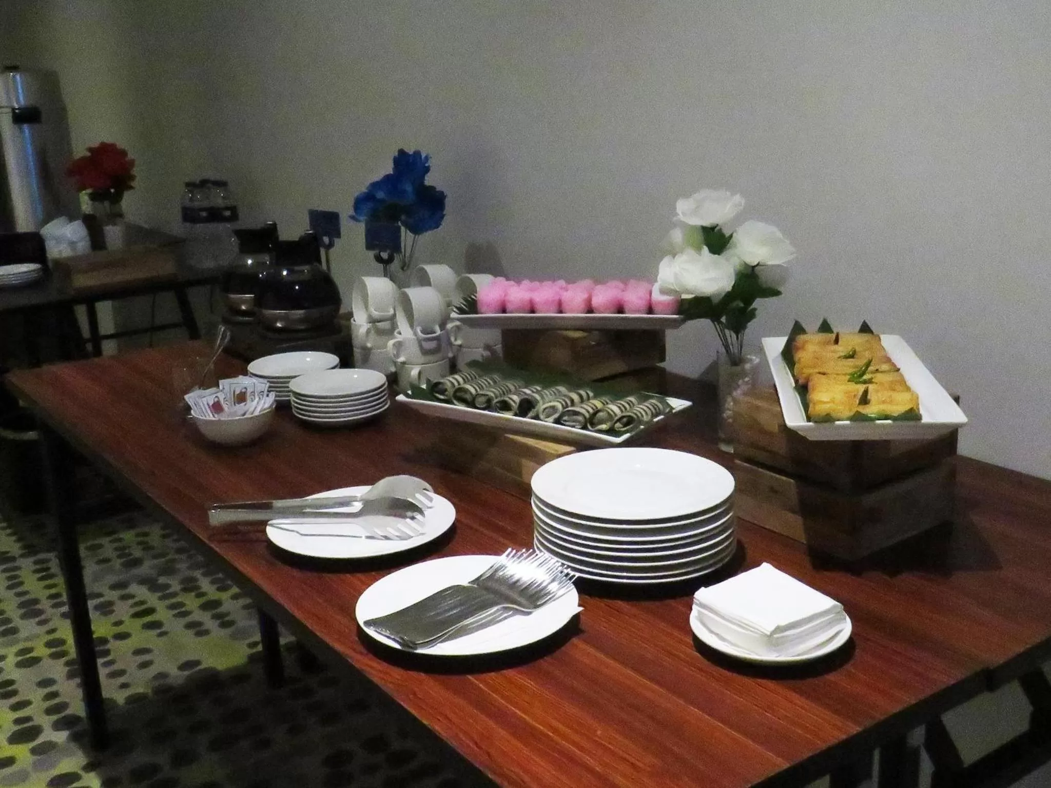 Meeting/conference room in Holiday Inn Express Jakarta Matraman by IHG