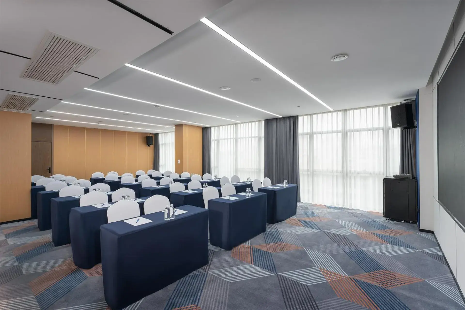 Meeting/conference room in Holiday Inn Express Nanning Convention&Exhibition