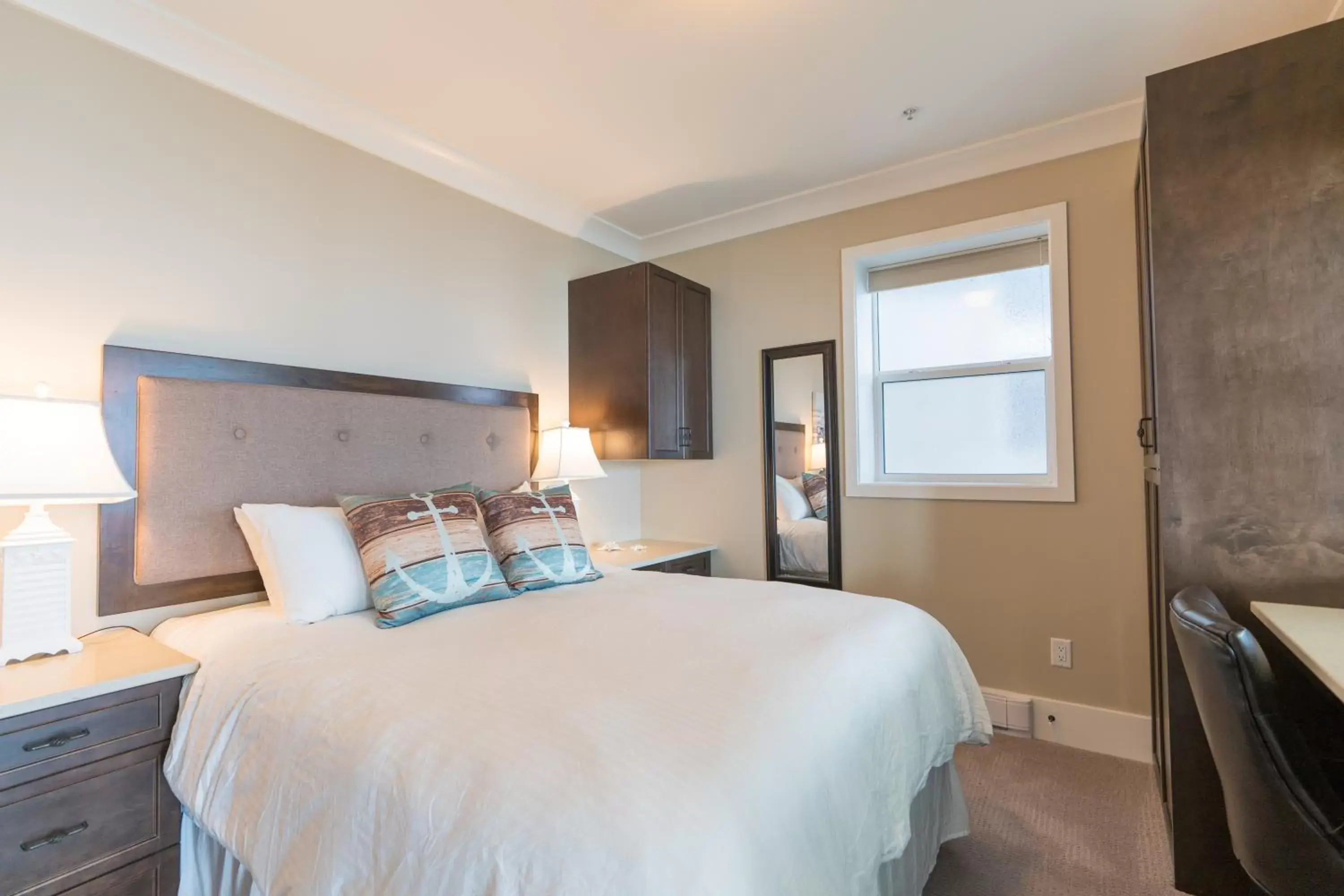 One-Bedroom Suite in SookePoint Ocean Cottage Resort One-Bedroom Suite in SookePoint Ocean Cottage Resort