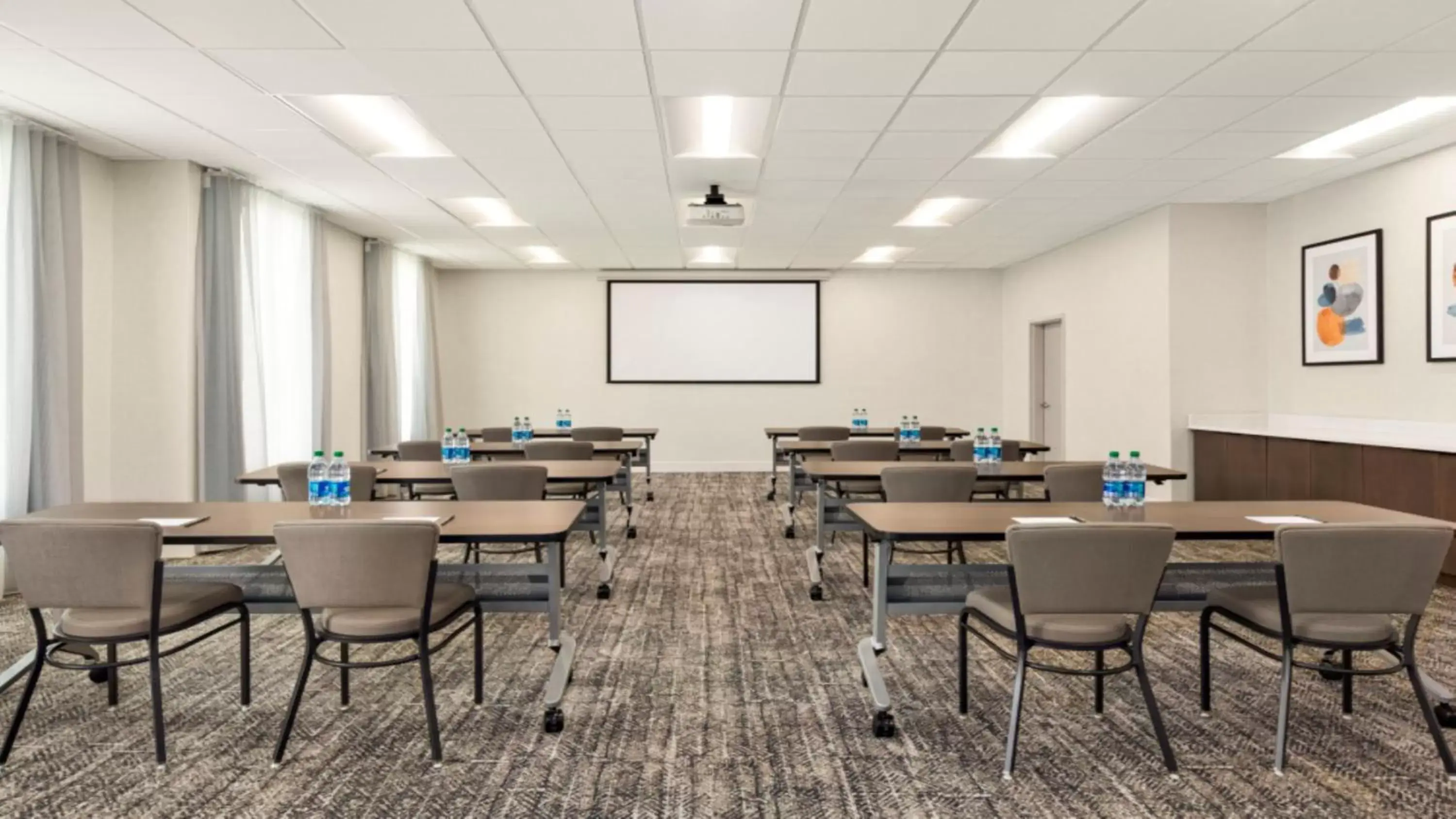 Meeting/conference room in Staybridge Suites - Lexington S Medical Ctr Area, an IHG Hotel