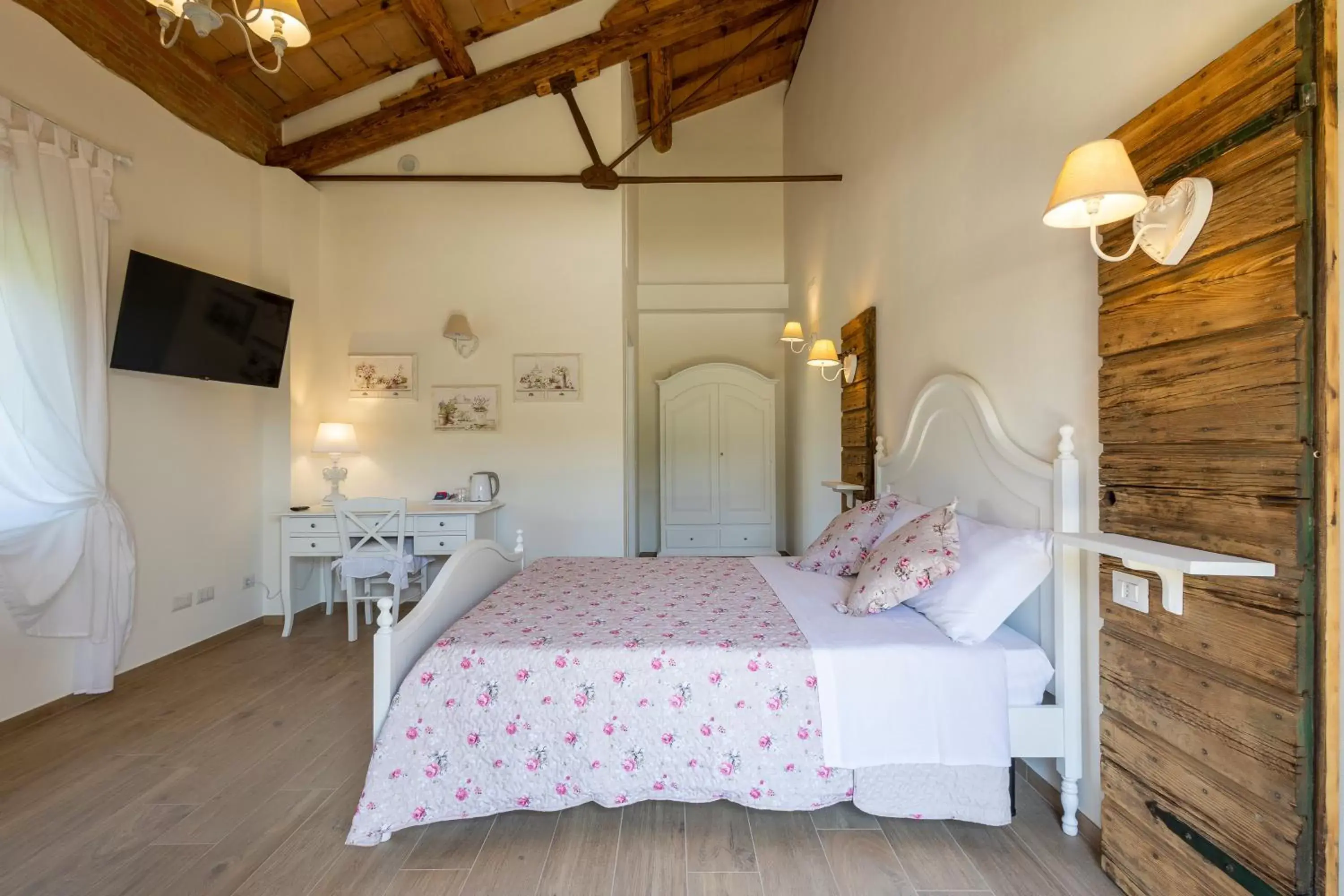 Bed in B&B Podere Curtatone