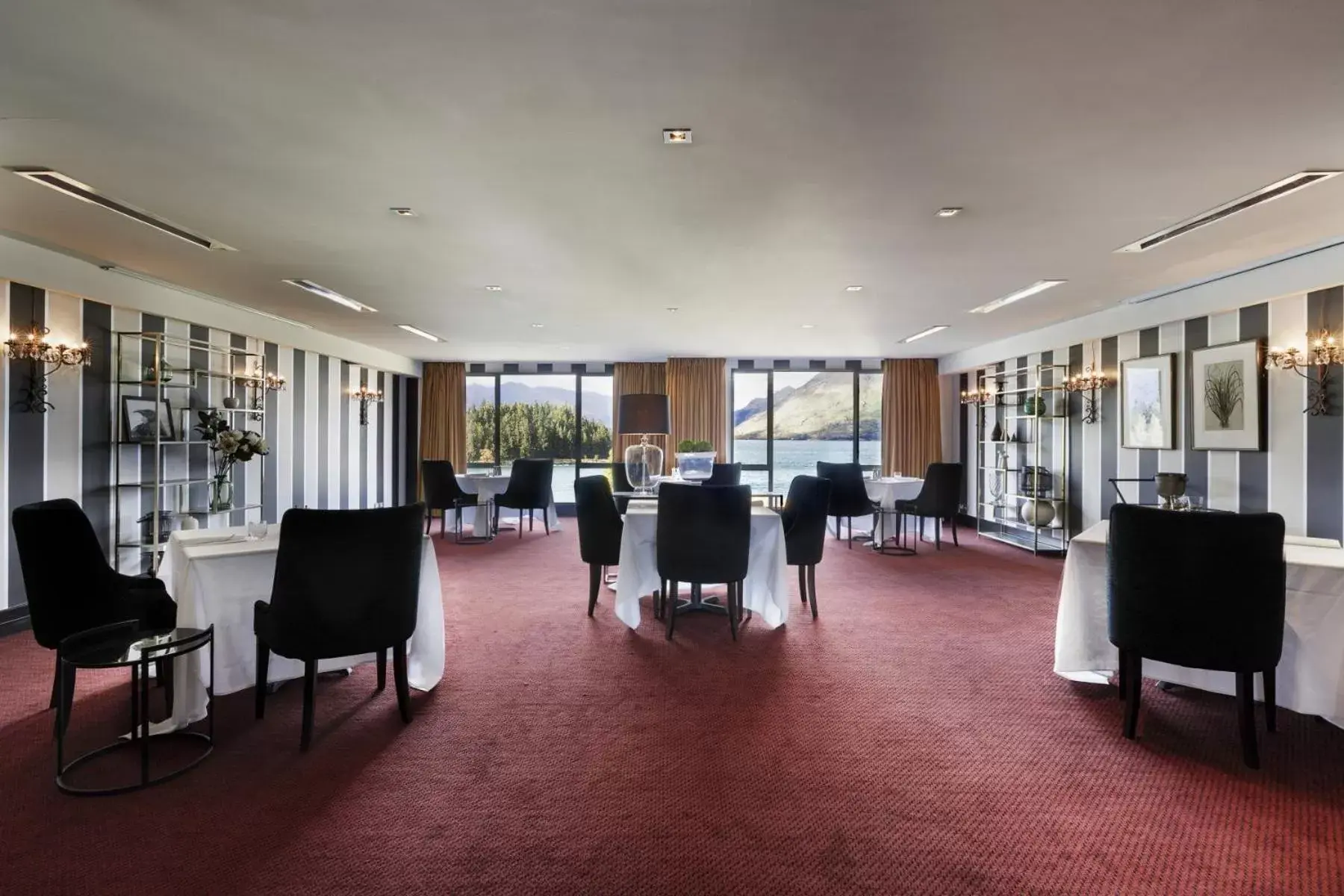 Meeting/conference room, Restaurant/Places to Eat in Hotel St Moritz Queenstown - MGallery by Sofitel