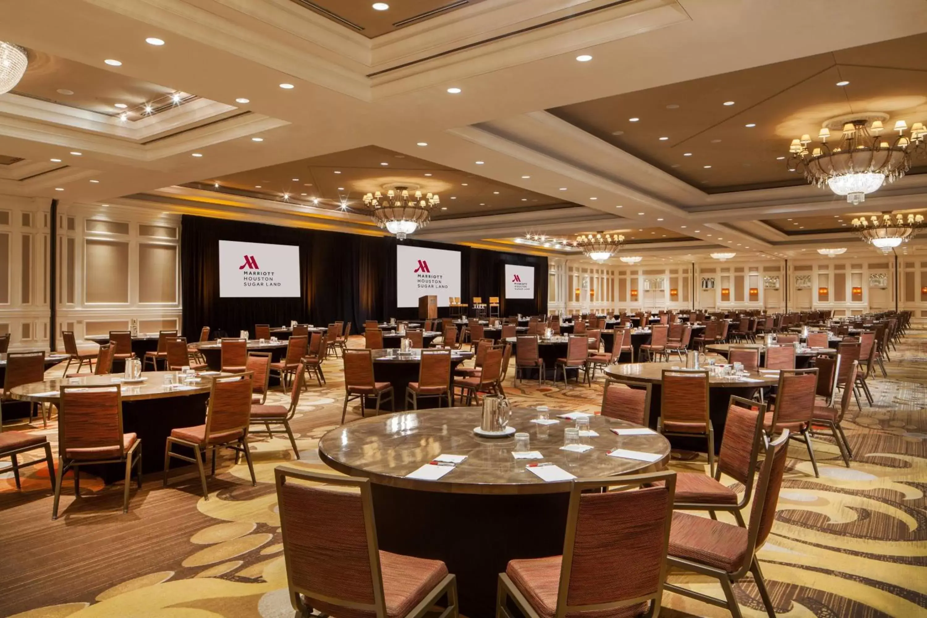 Meeting/conference room, Restaurant/Places to Eat in Houston Marriott Sugar Land