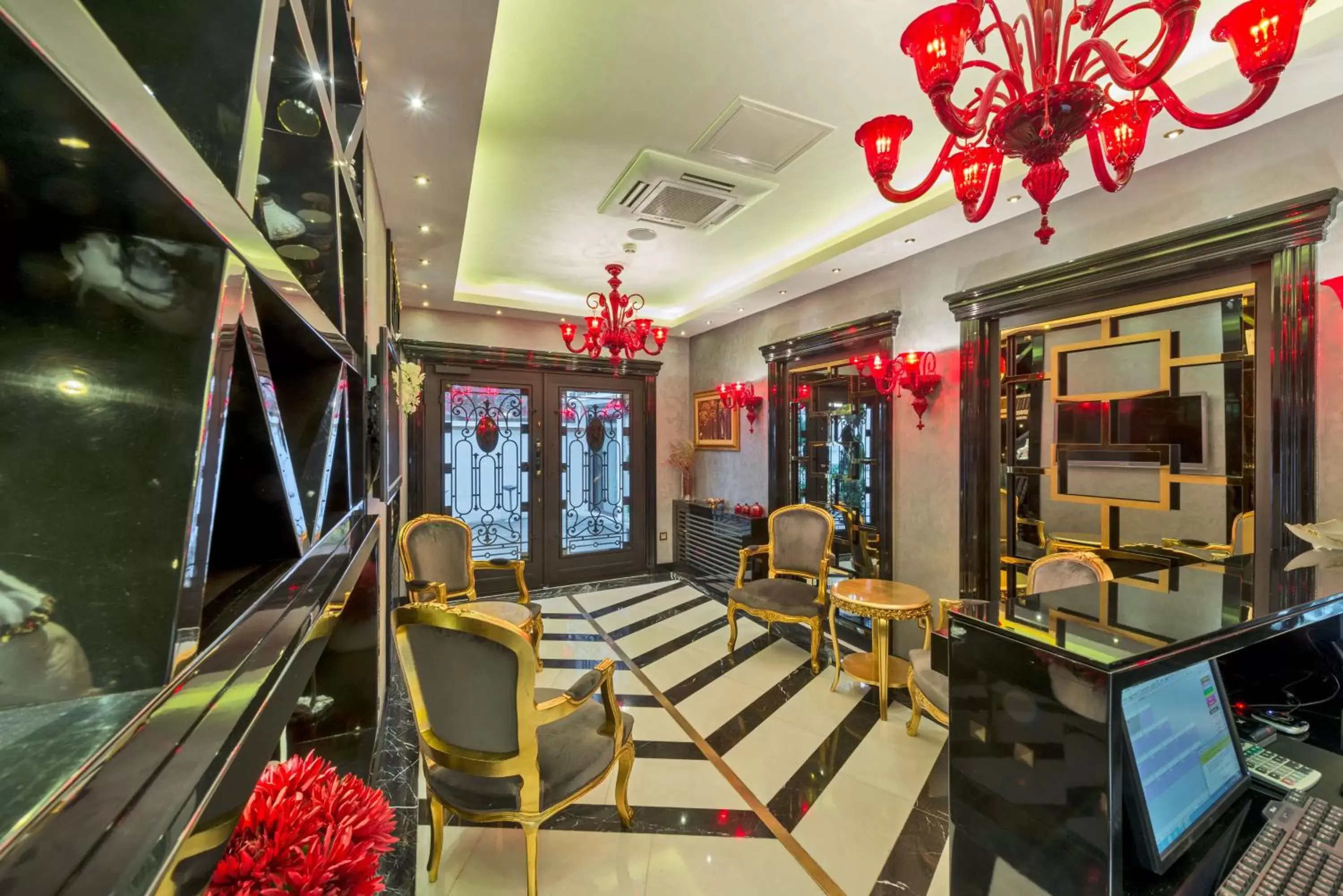 Lobby or reception, Restaurant/Places to Eat in The Million Stone Hotel - Special Category