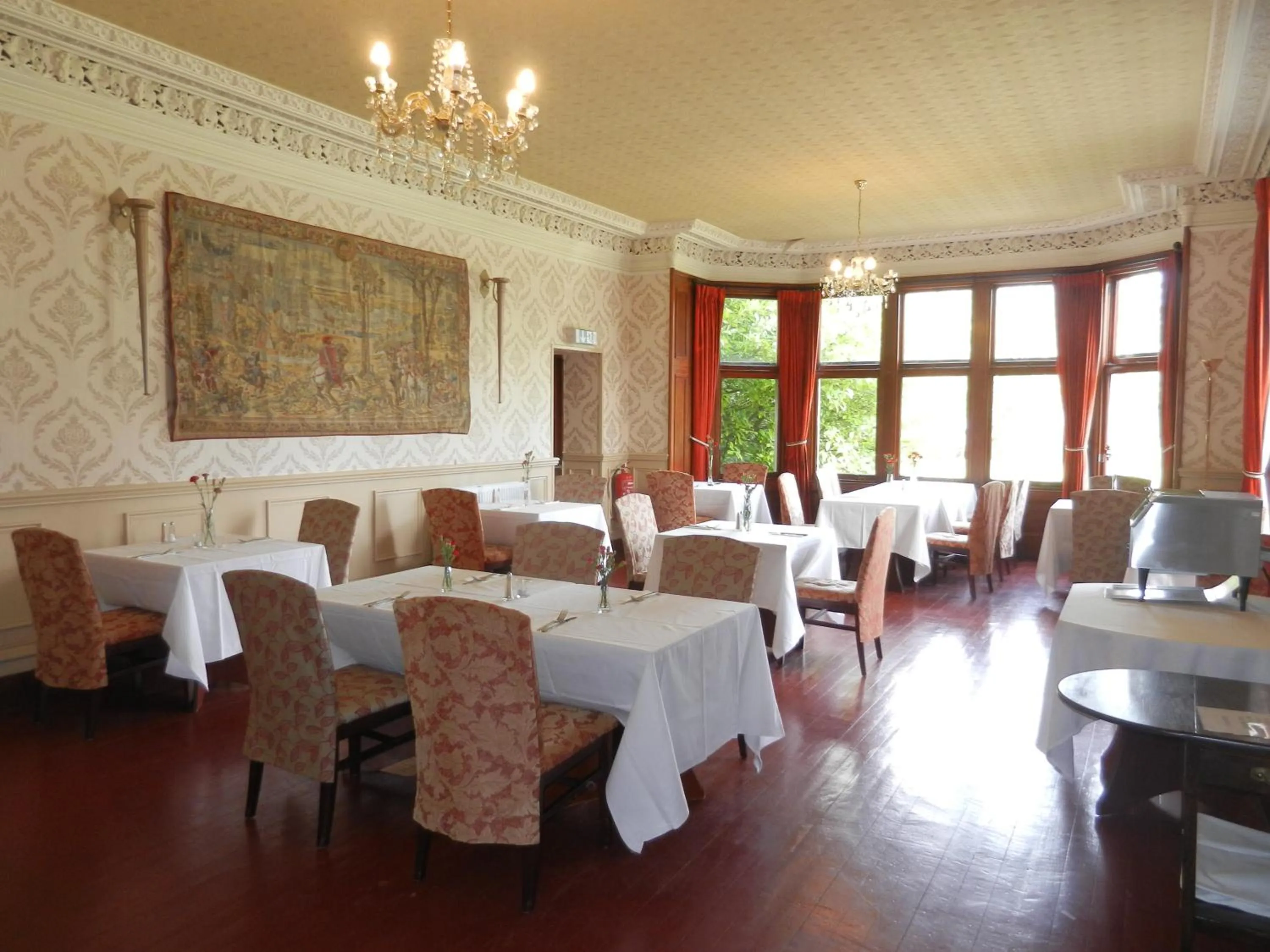 Restaurant/places to eat in Mansfield Castle Hotel