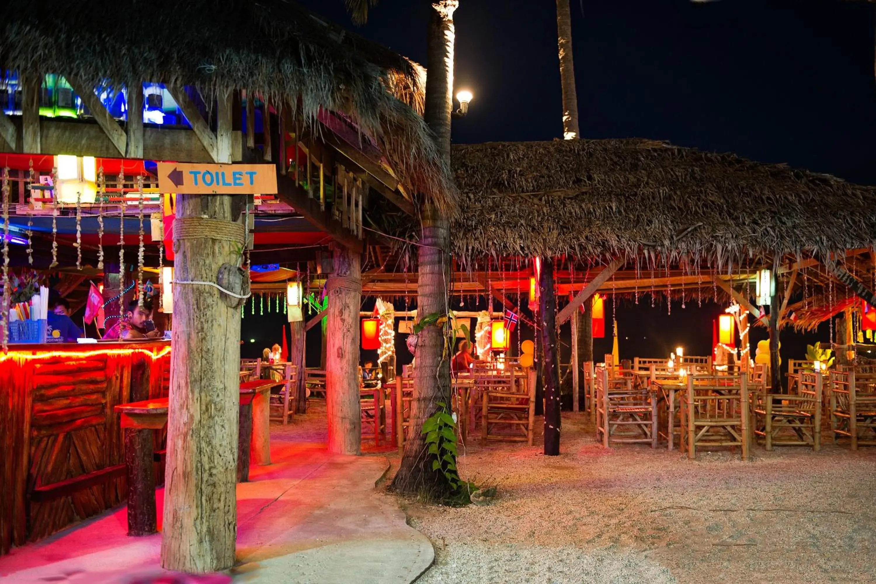 Lounge or bar, Restaurant/Places to Eat in Moonwalk Lanta Resort