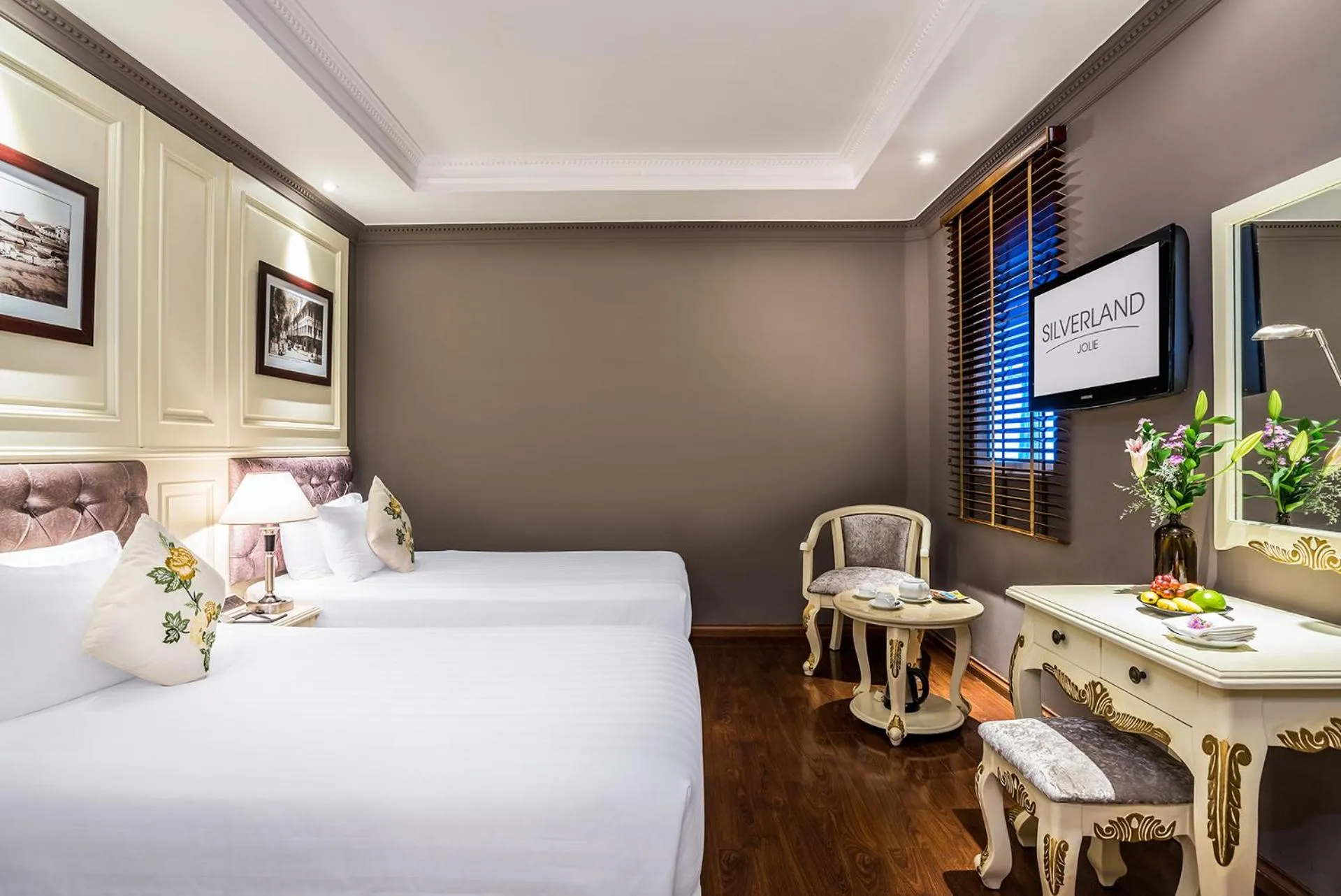 Photo of the whole room, Bed in Silverland Jolie Hotel