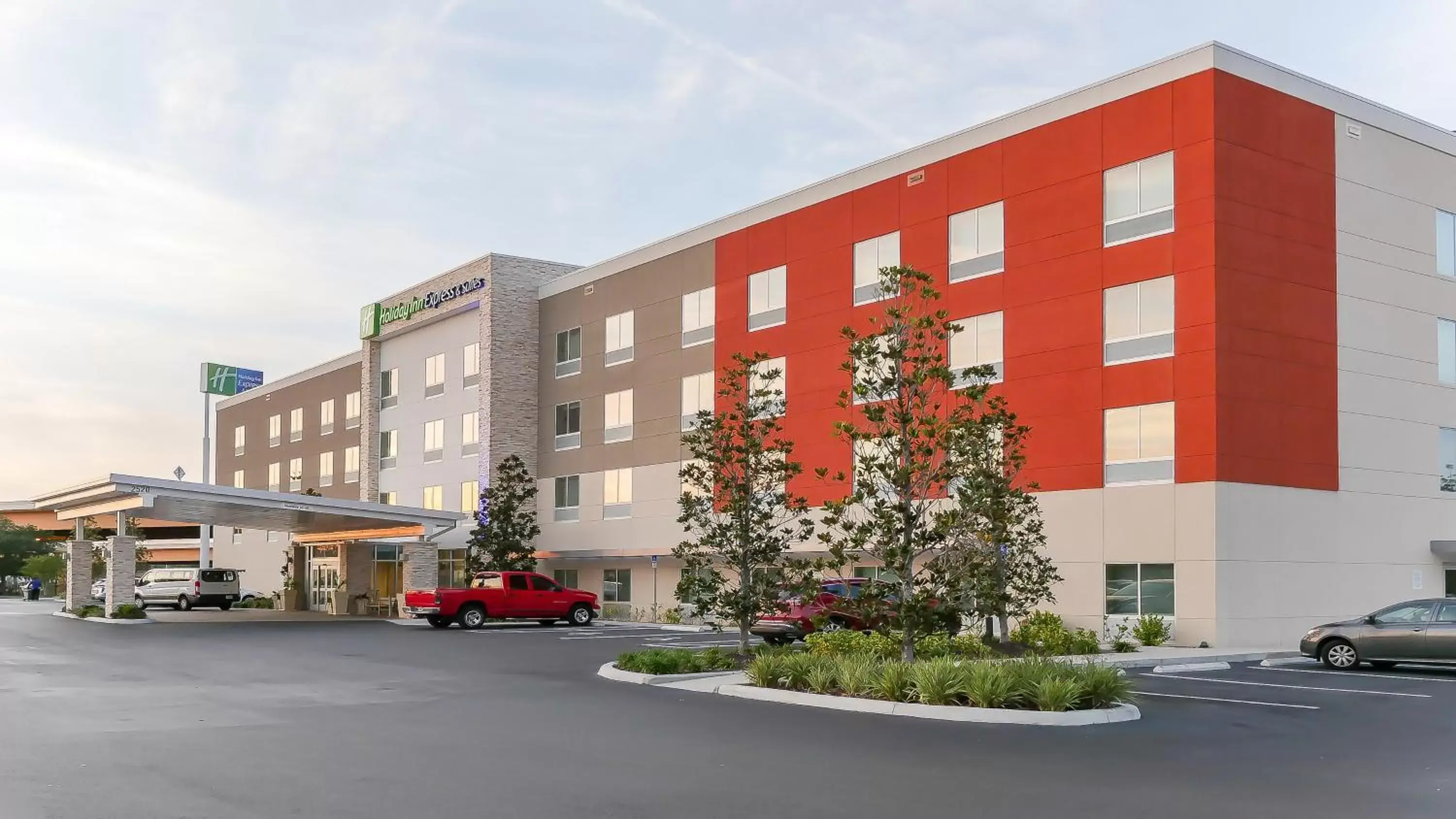 Property Building in Holiday Inn Express & Suites - Tampa East - Ybor City, an IHG Hotel