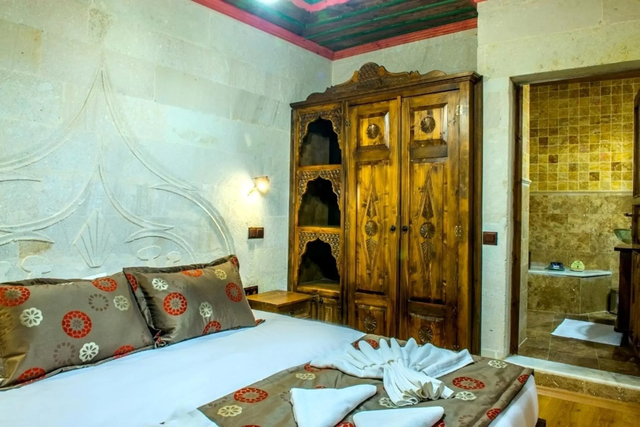 Photo of the whole room, Bed in Historical Goreme House