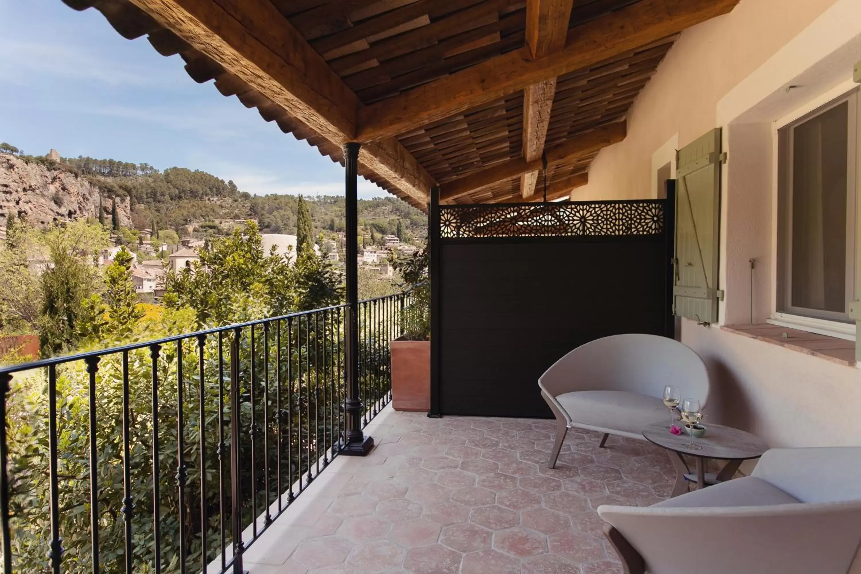 Patio, Balcony/Terrace in LOU CALEN