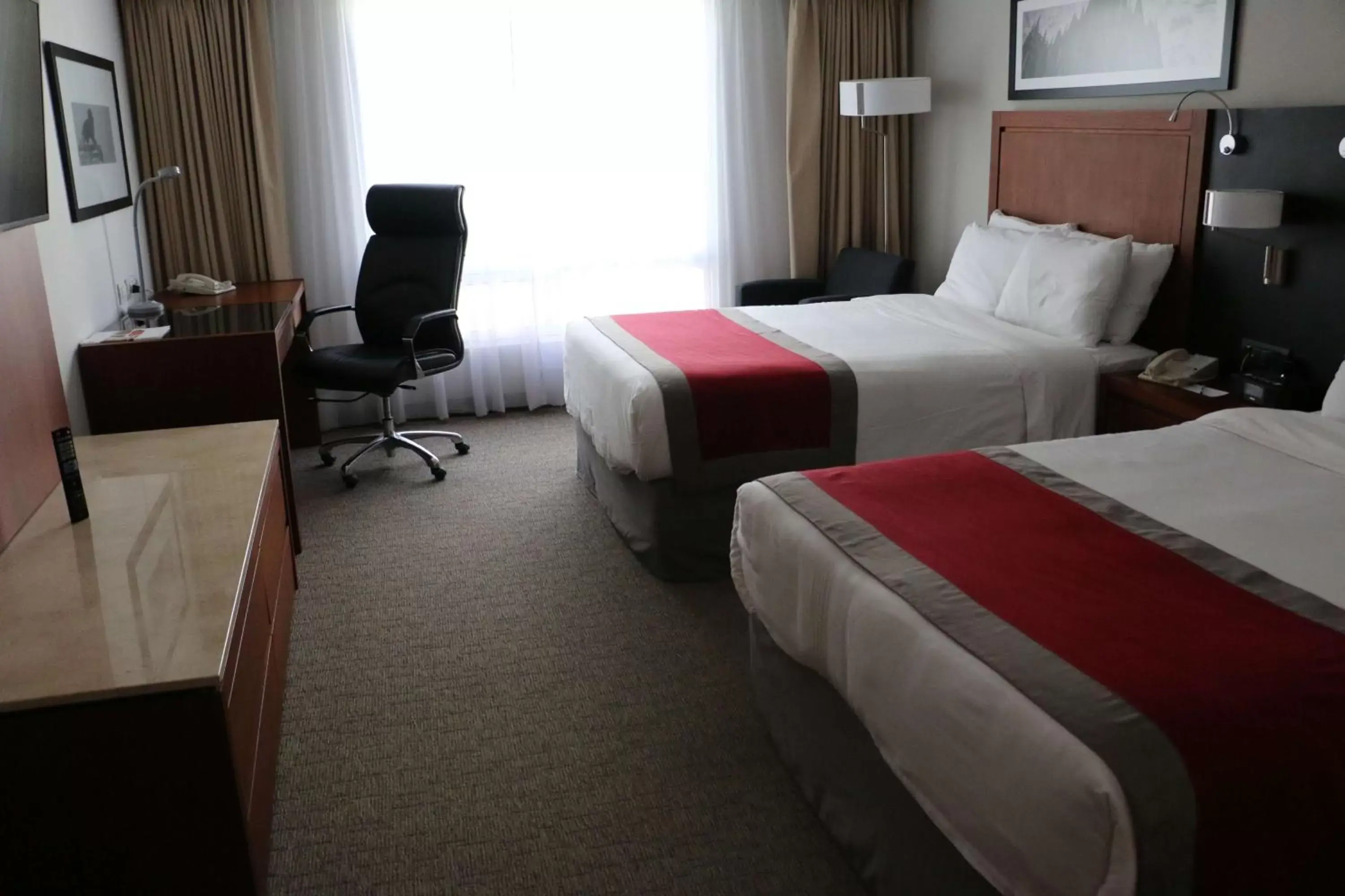 Photo of the whole room, Bed in Radisson Poliforum Plaza Hotel Leon