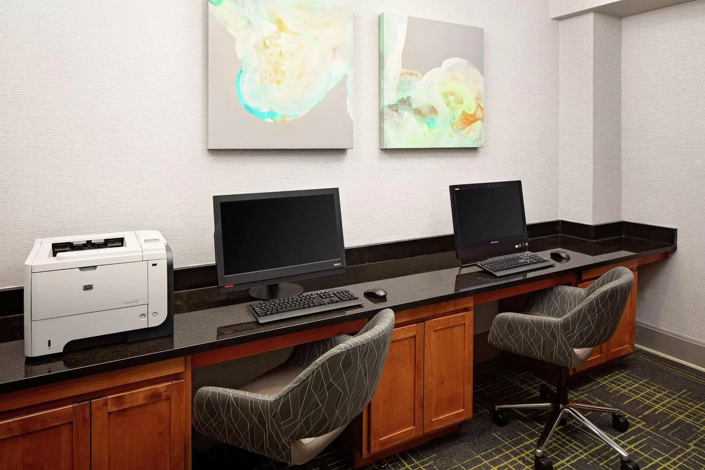 Business facilities in Hampton Inn Louisville Downtown