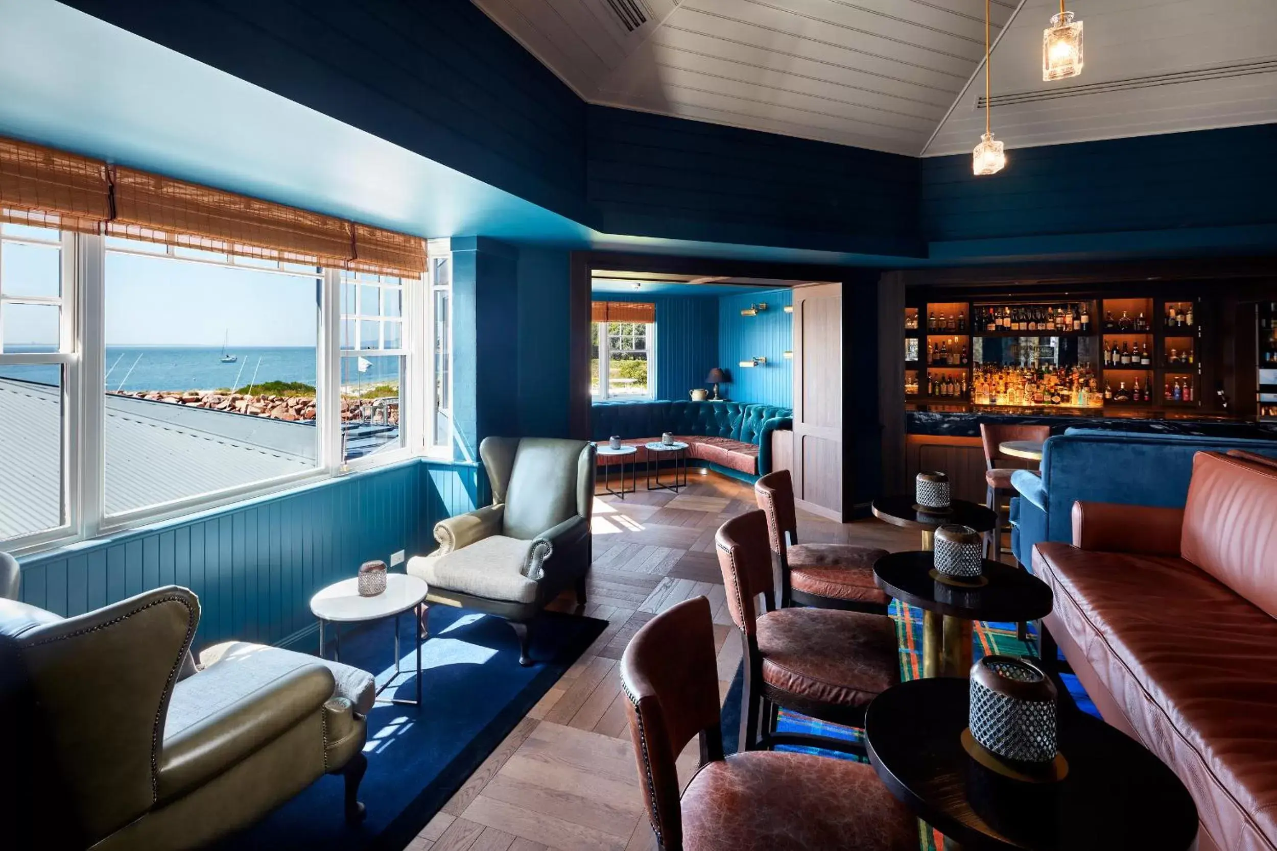 Lounge or bar in Anchorage Port Stephens Lounge or bar in Anchorage Port Stephens