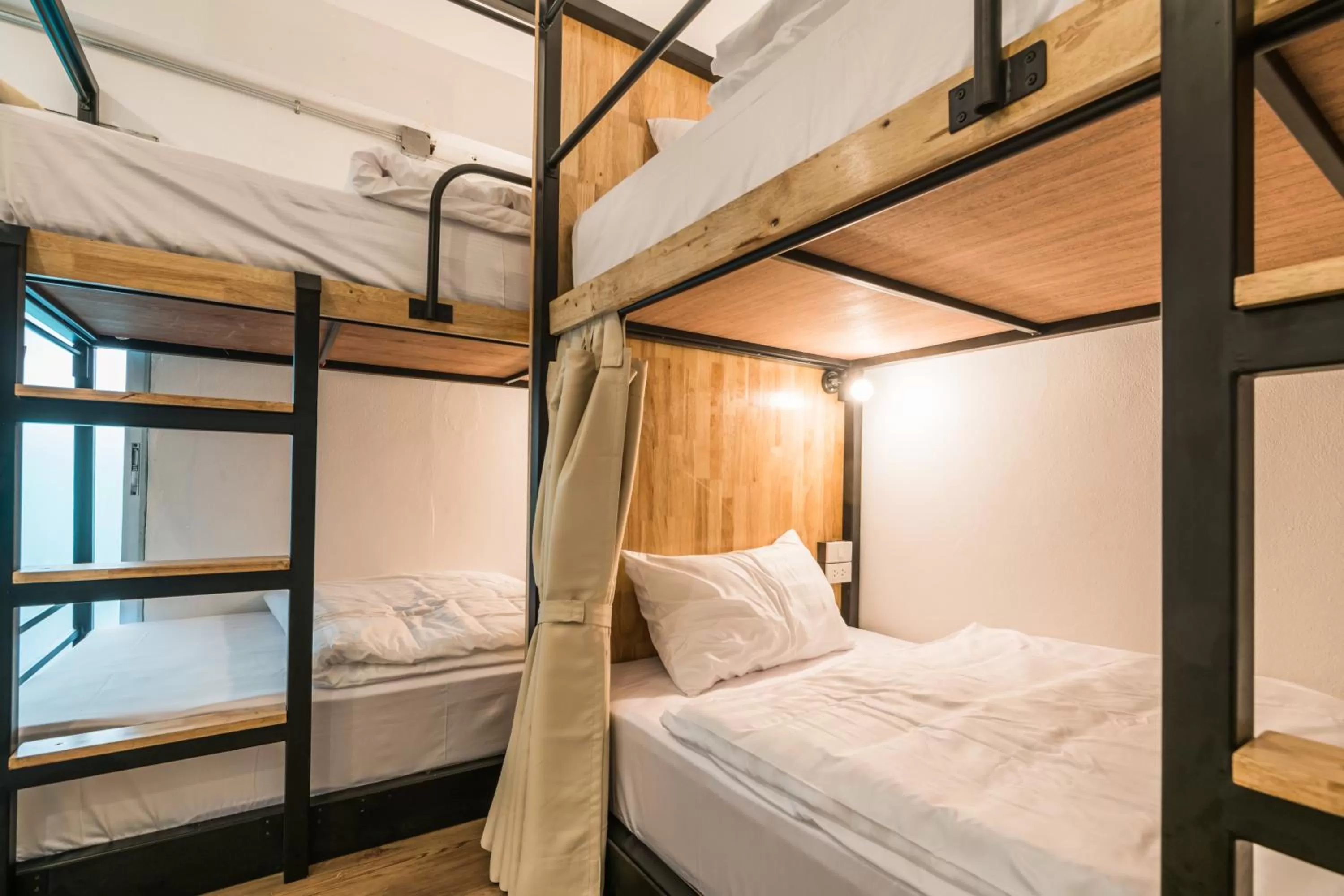 Bunk Bed in Your Space Hotel Prasingh