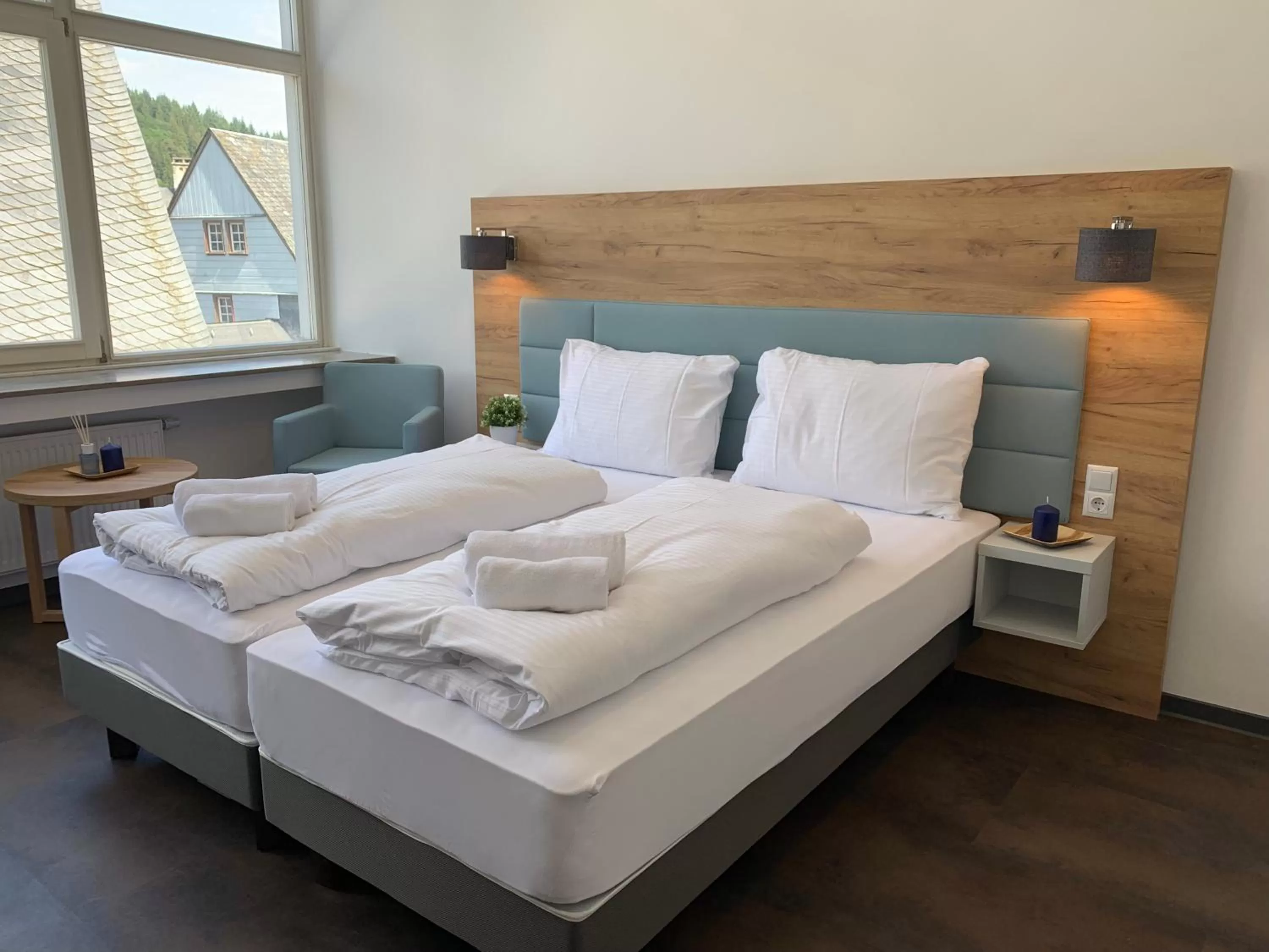 Photo of the whole room, Bed in besttime Hotel Monschau