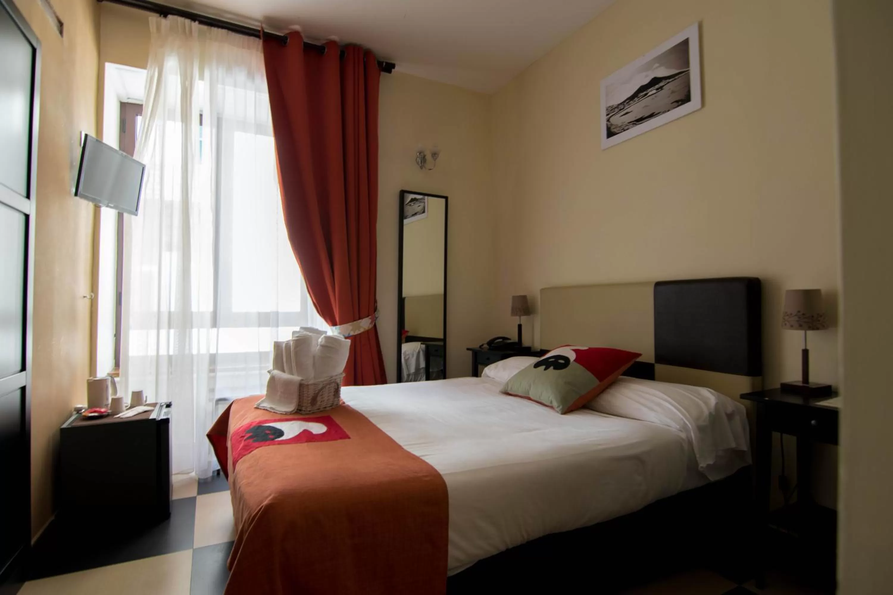 Bedroom, Bed in Hotel Plebiscito Aparthotel