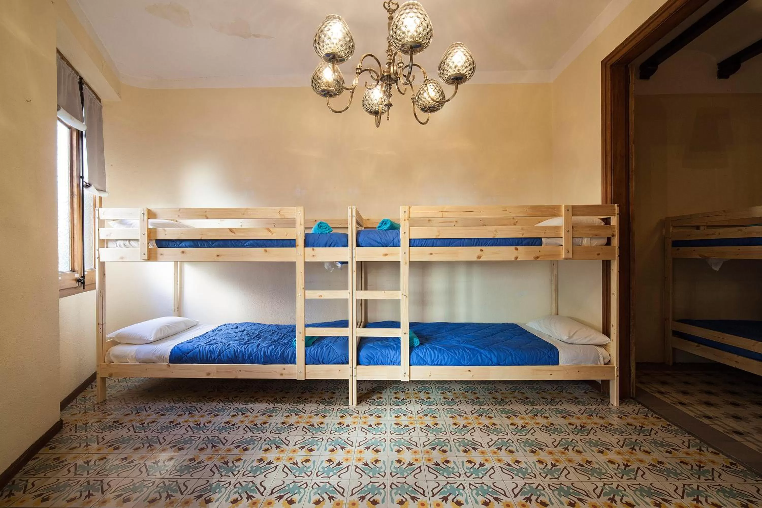 bunk bed, Bed in Bed in Girona