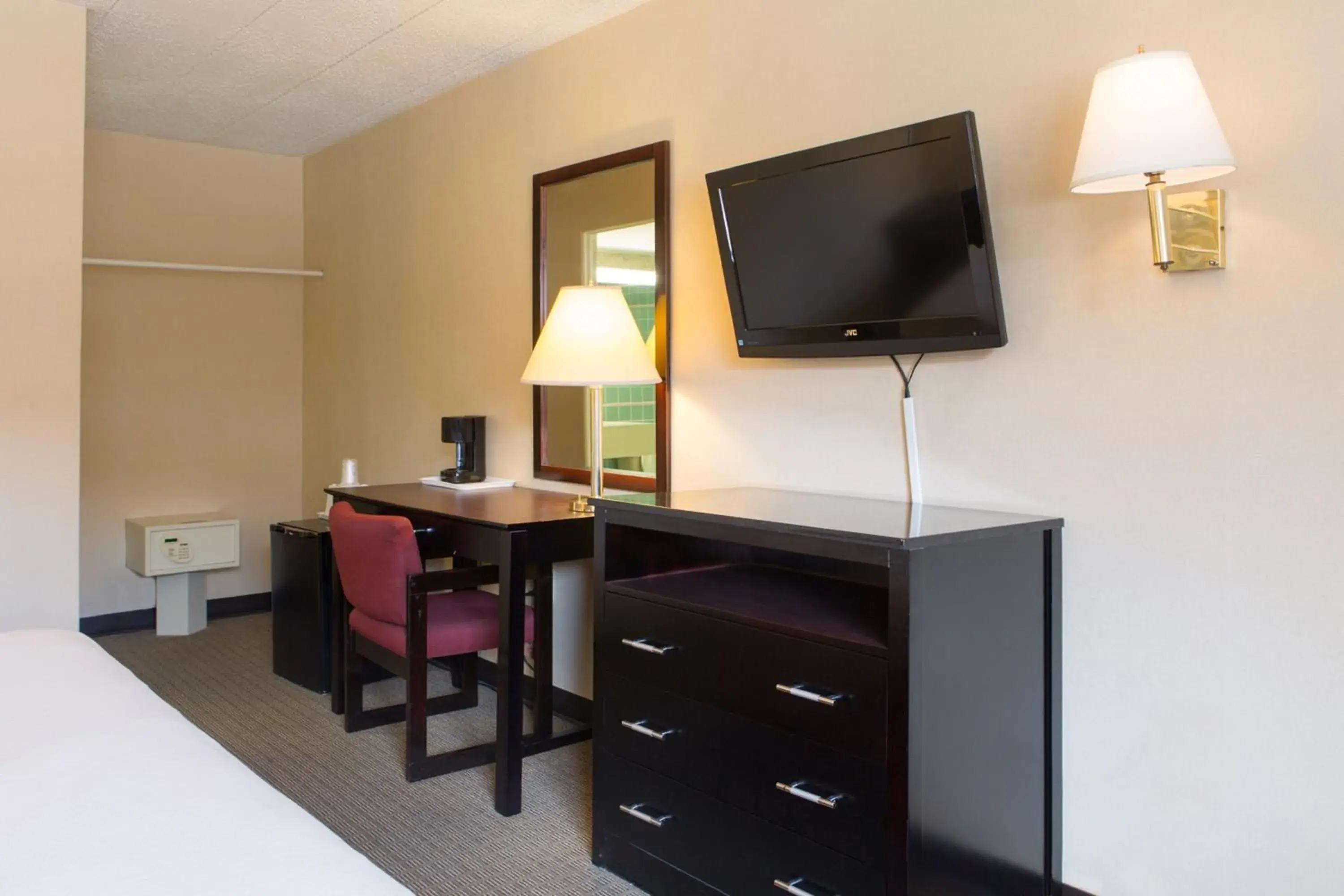 Standard Double Room in Atlantic Motor Inn Near Boardwalk Standard Double Room in Atlantic Motor Inn Near Boardwalk