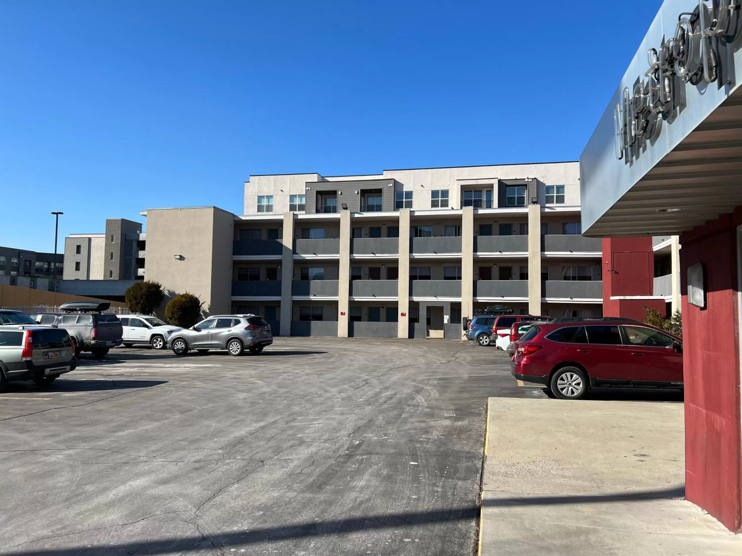 Property building in Metropolitan Inn Downtown Salt Lake City