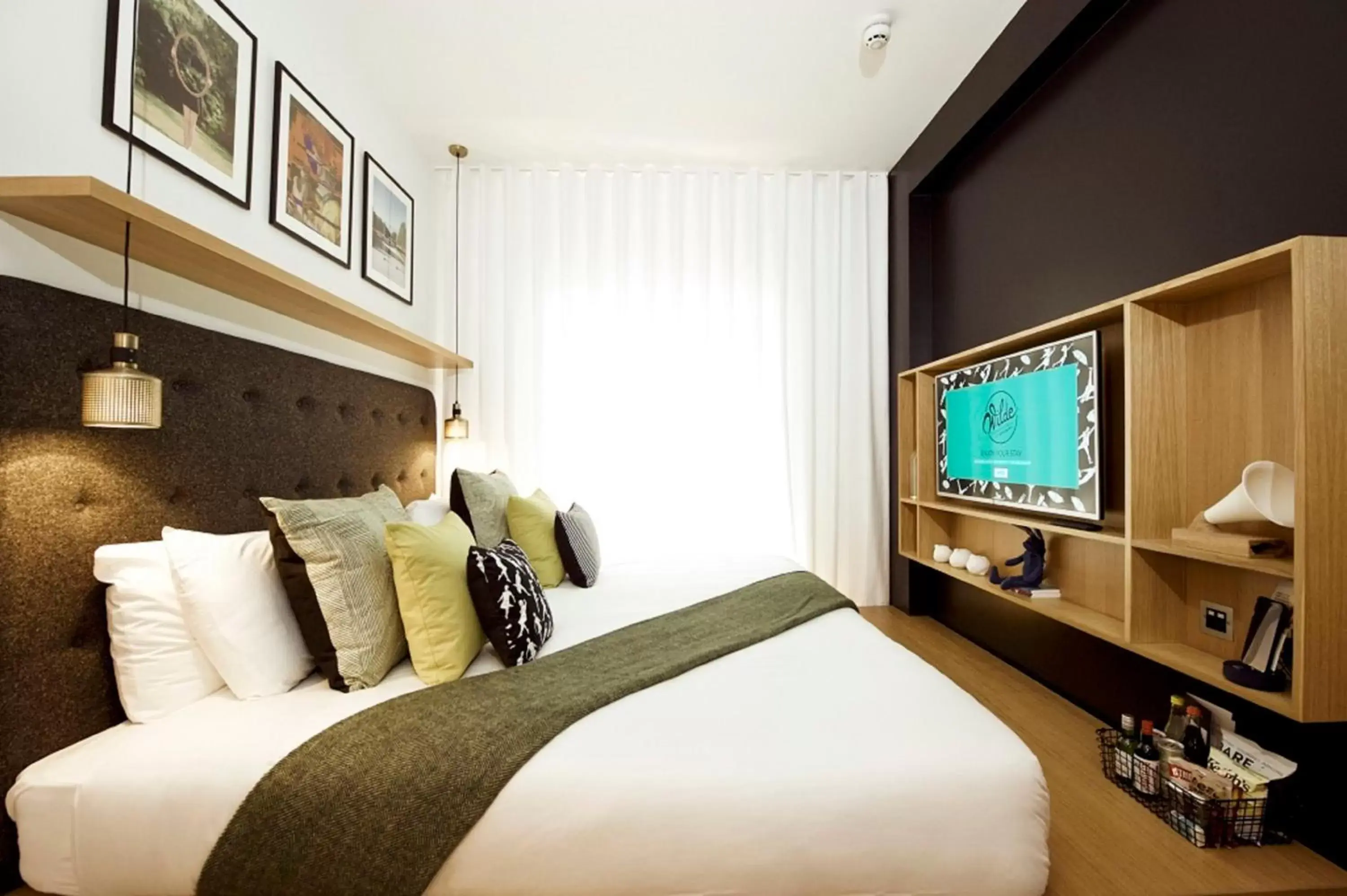 TV and multimedia, Bed in Wilde Aparthotels by Staycity Covent Garden