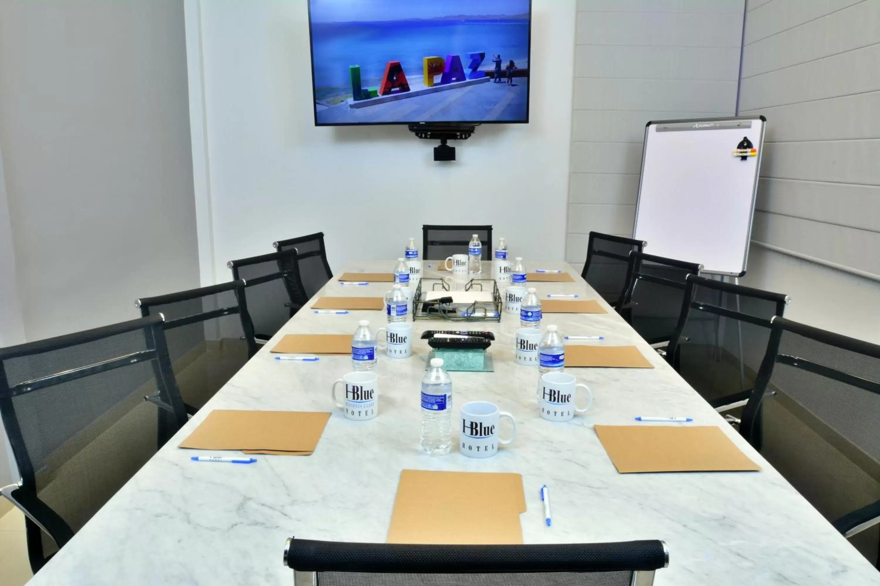 Business facilities in Hotel HBlue