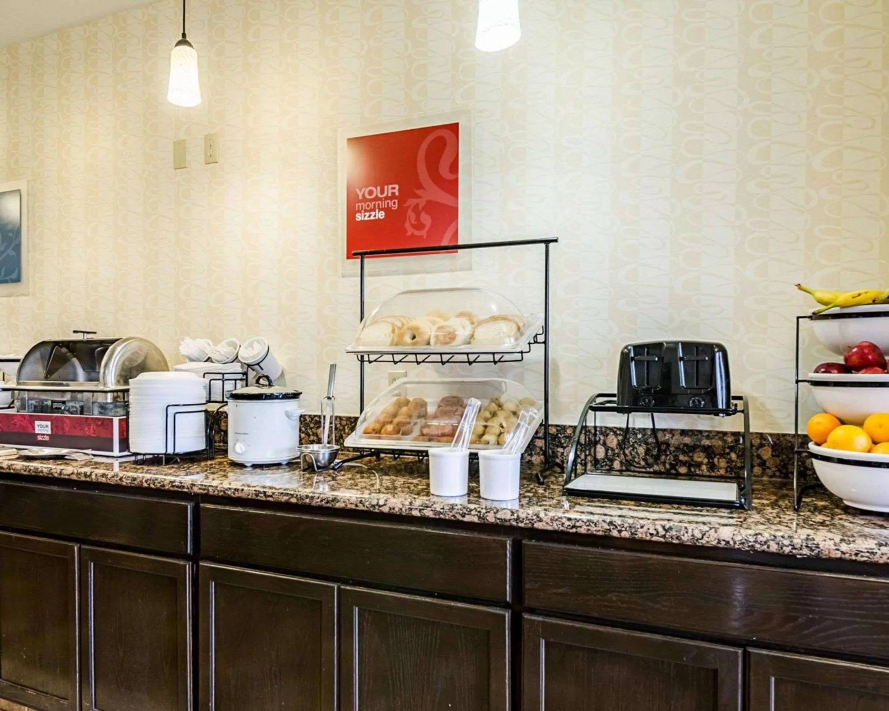 Restaurant/places to eat in Comfort Inn & Suites Lawrence - University Area