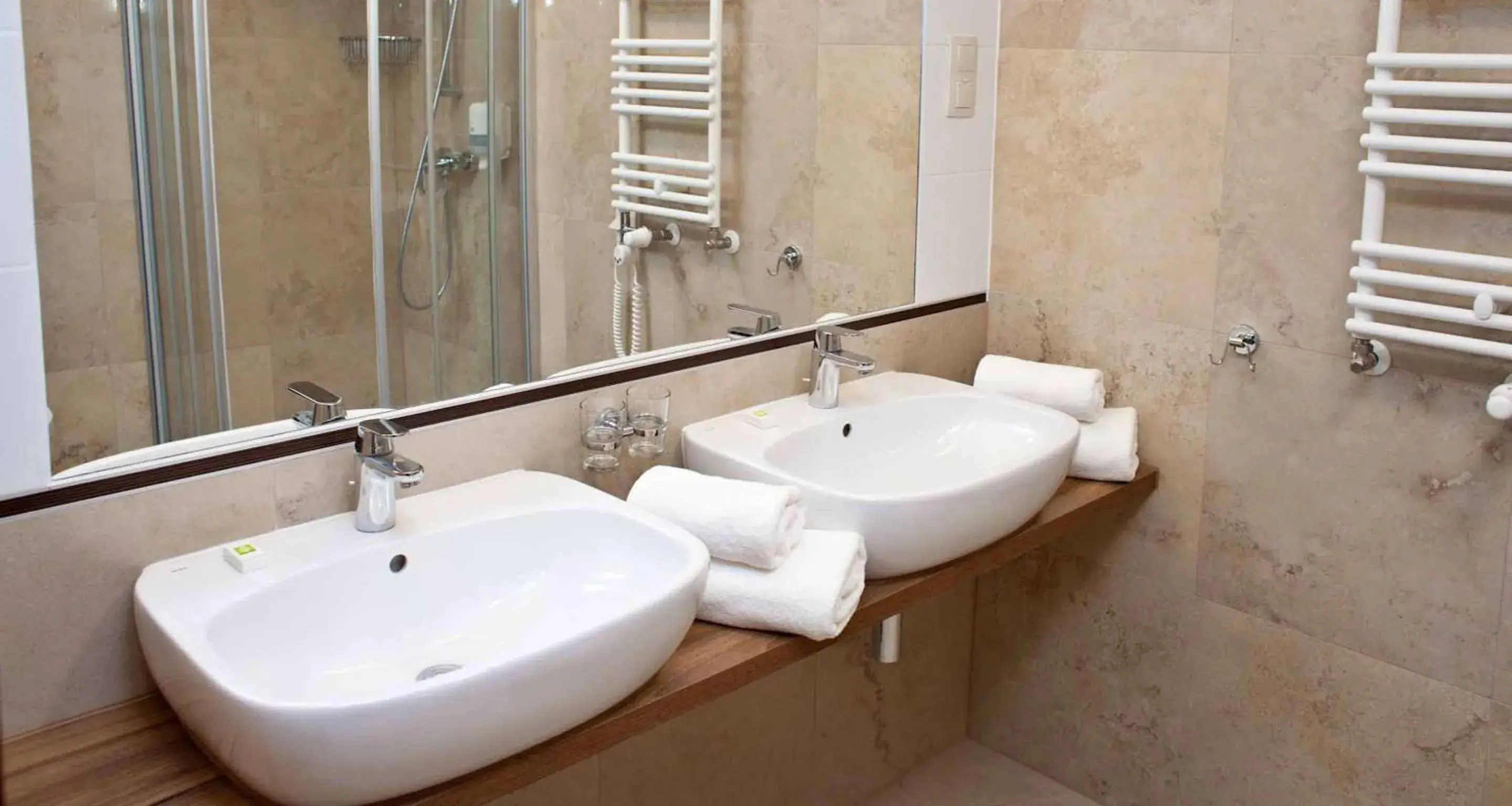 Photo of the whole room, Bathroom in Best Western Hotel Jurata