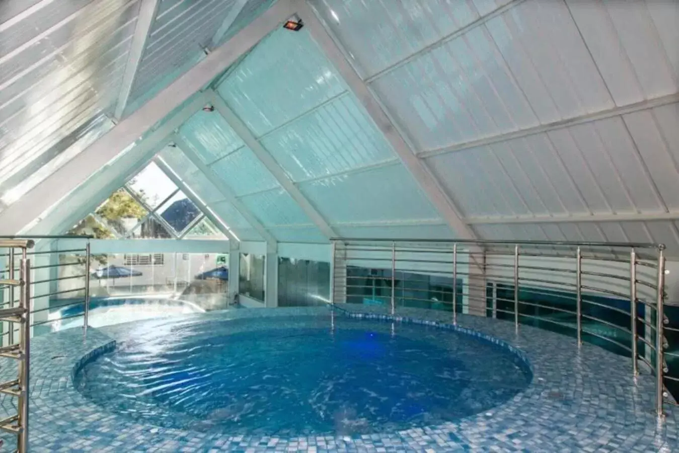 Swimming pool in Hotel Dan Inn Campos do Jordão Swimming pool in Hotel Dan Inn Campos do Jordão